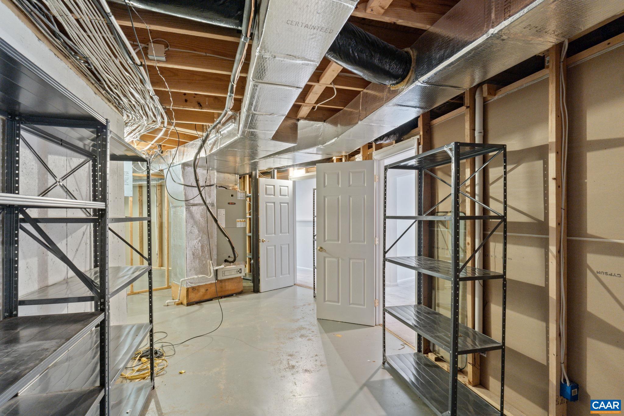 LAKE MONTICELLO - Residential