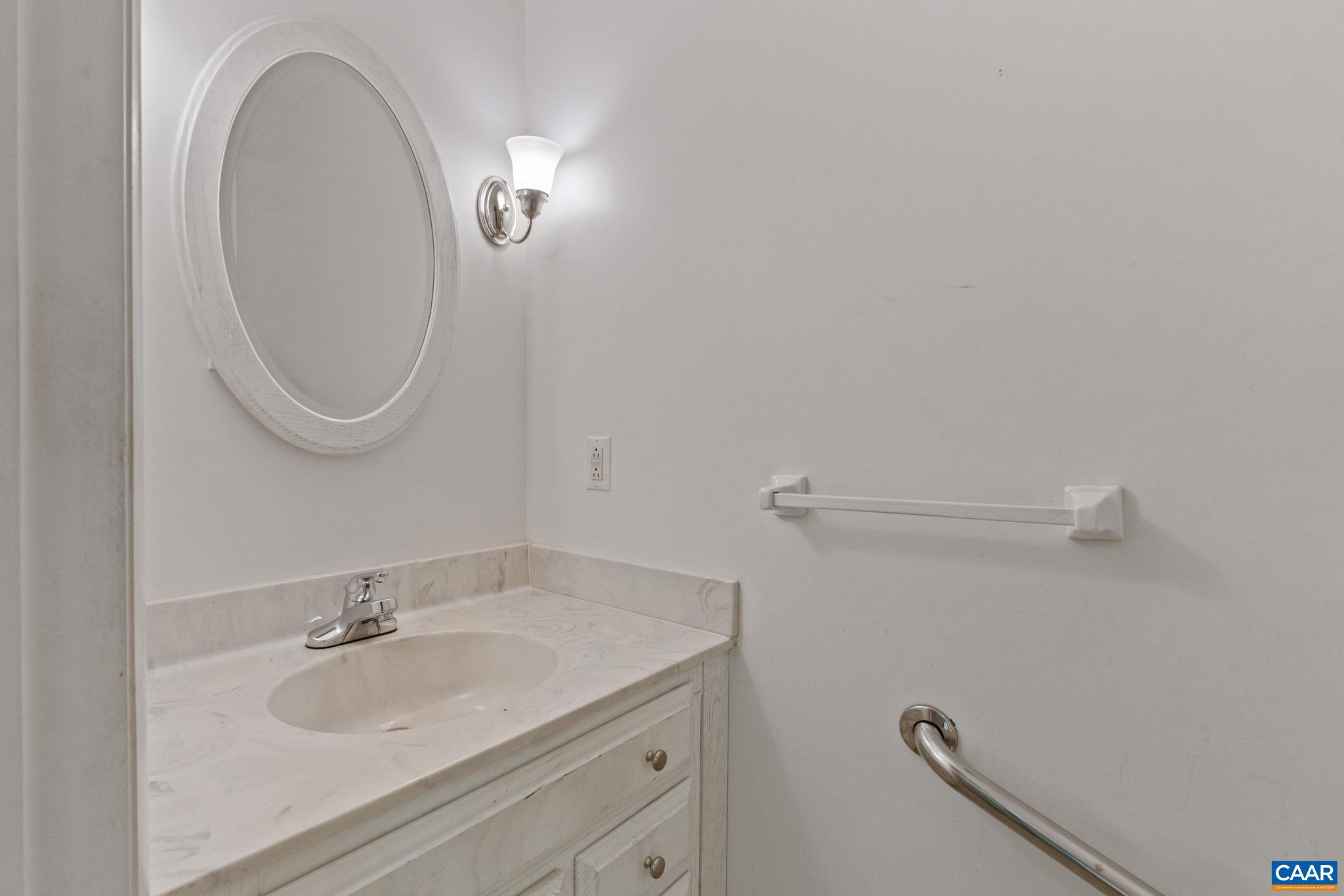 LAKE MONTICELLO - Residential