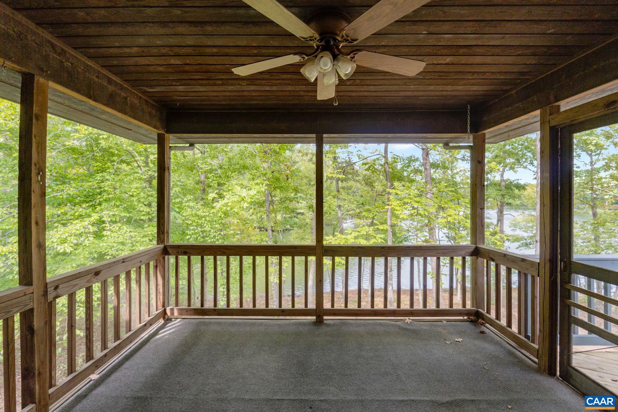 LAKE MONTICELLO - Residential