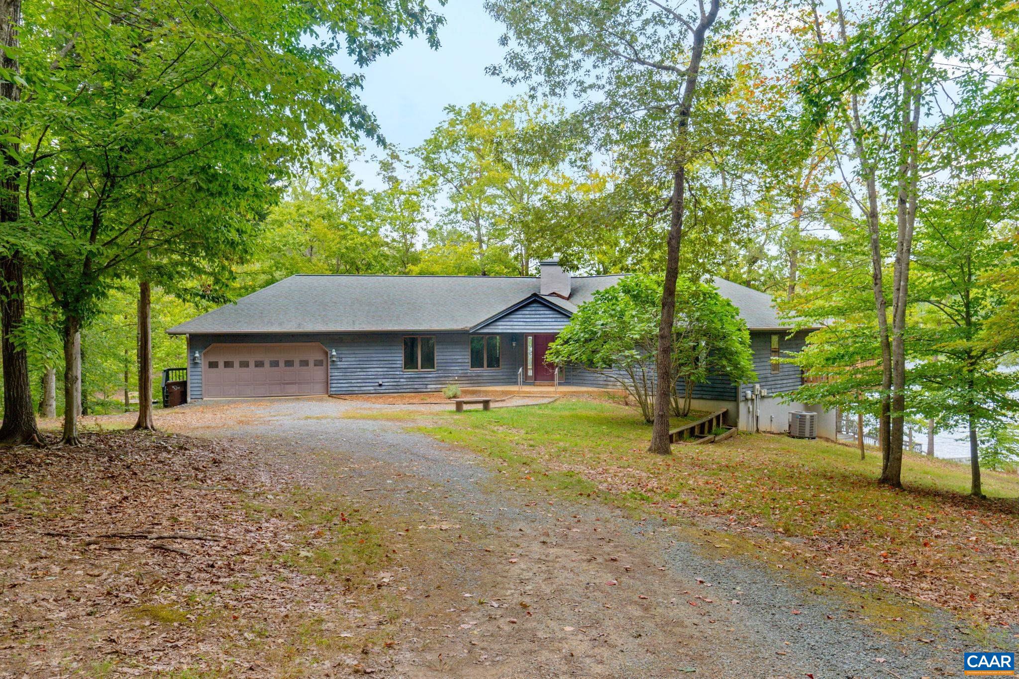 LAKE MONTICELLO - Residential