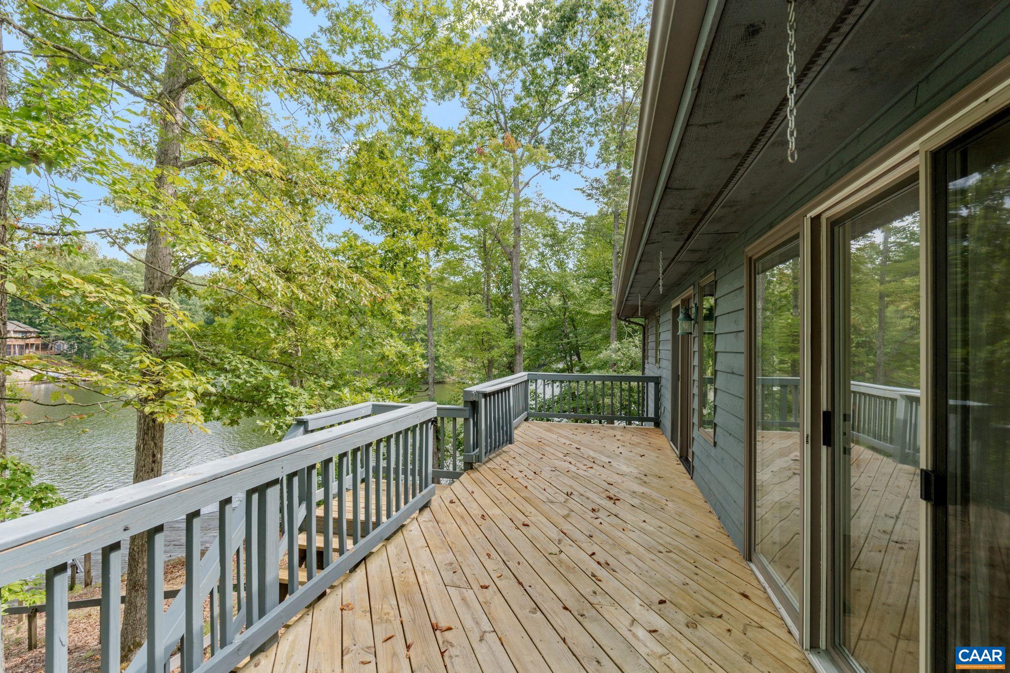 LAKE MONTICELLO - Residential