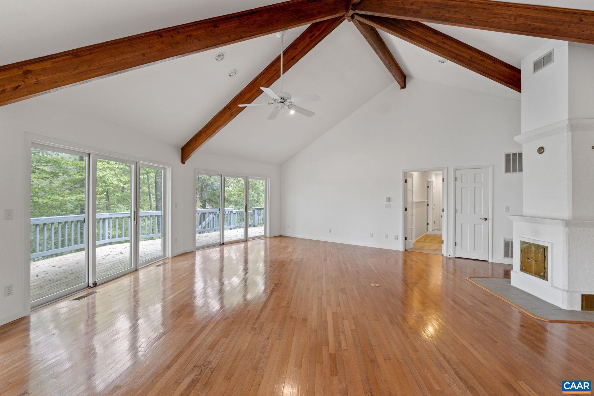 LAKE MONTICELLO - Residential