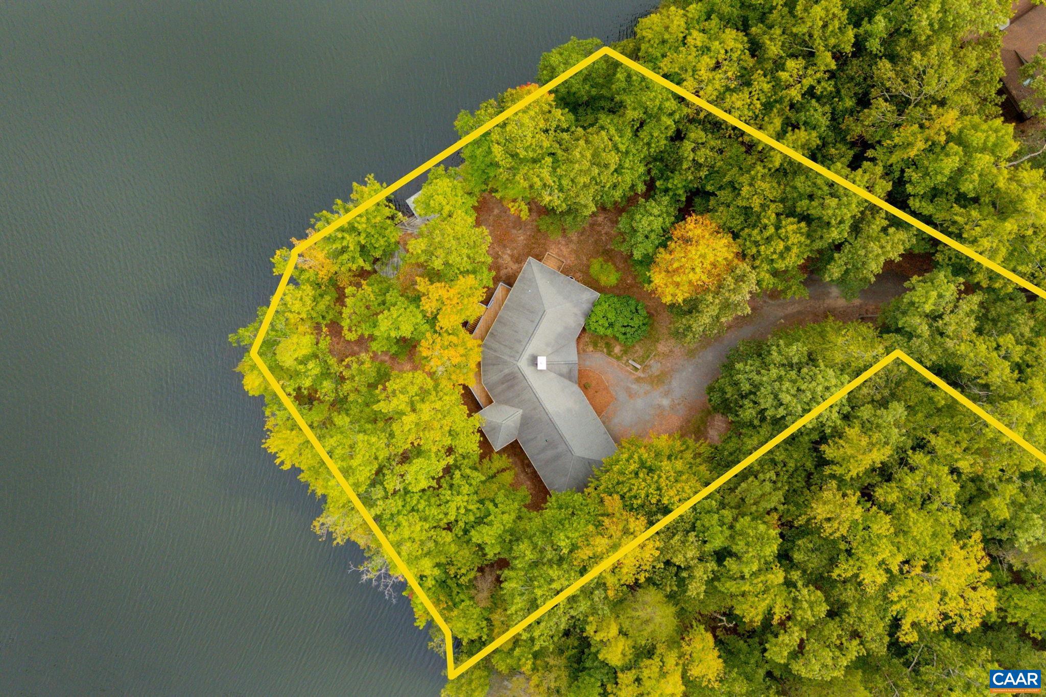 LAKE MONTICELLO - Residential