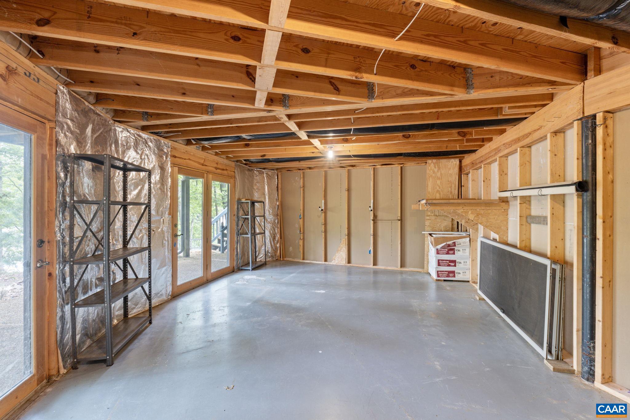 LAKE MONTICELLO - Residential