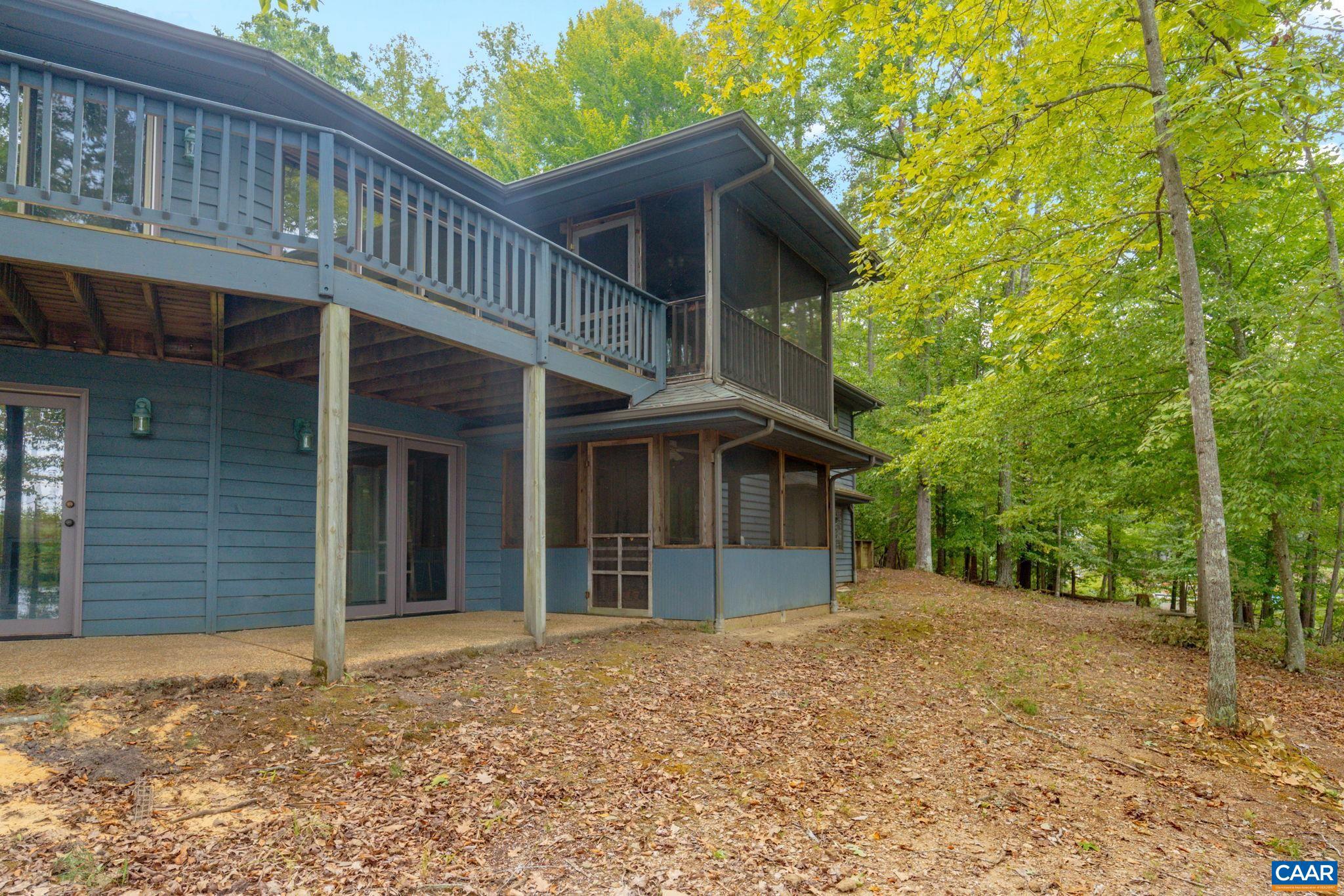 LAKE MONTICELLO - Residential