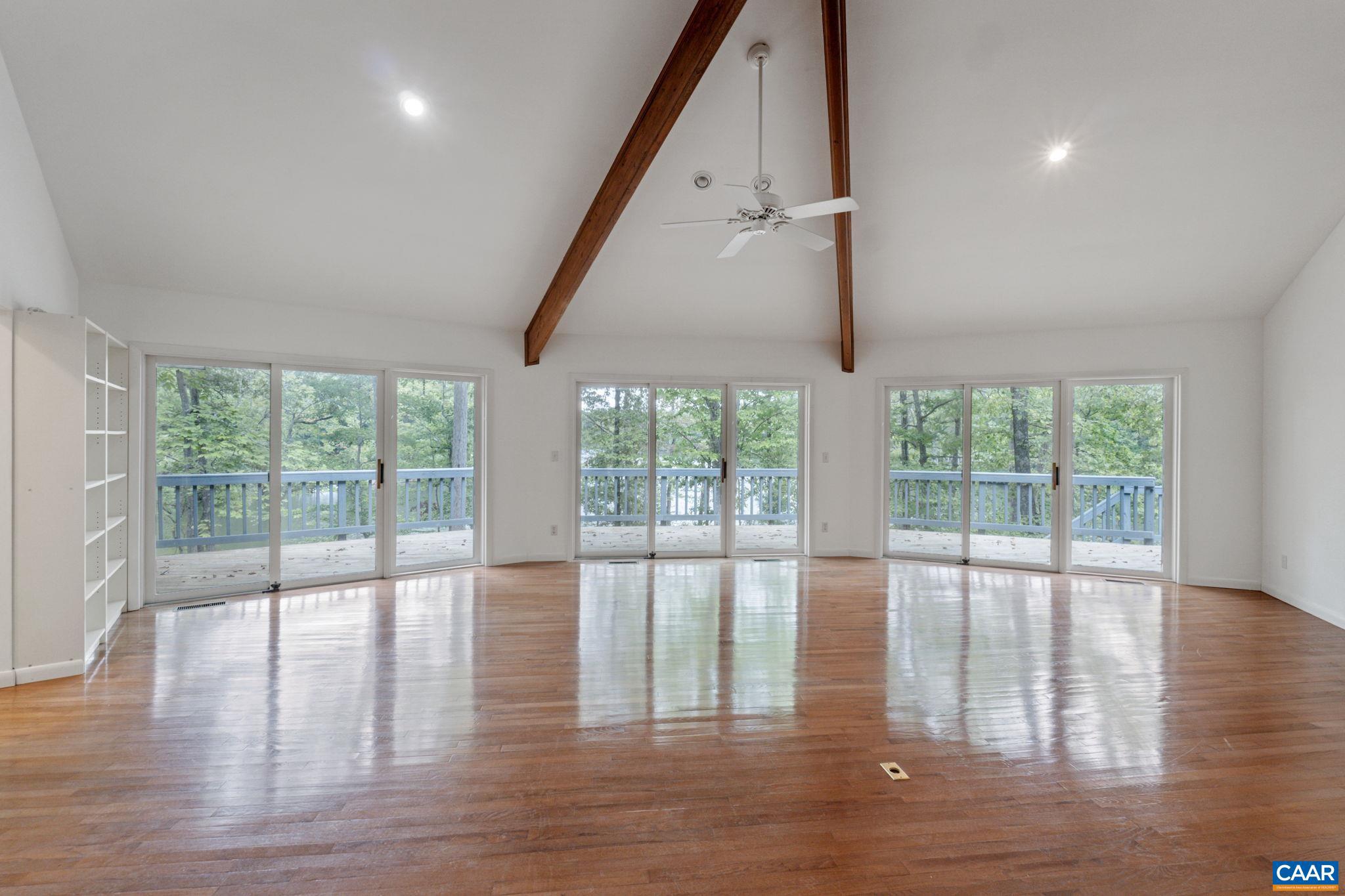 LAKE MONTICELLO - Residential