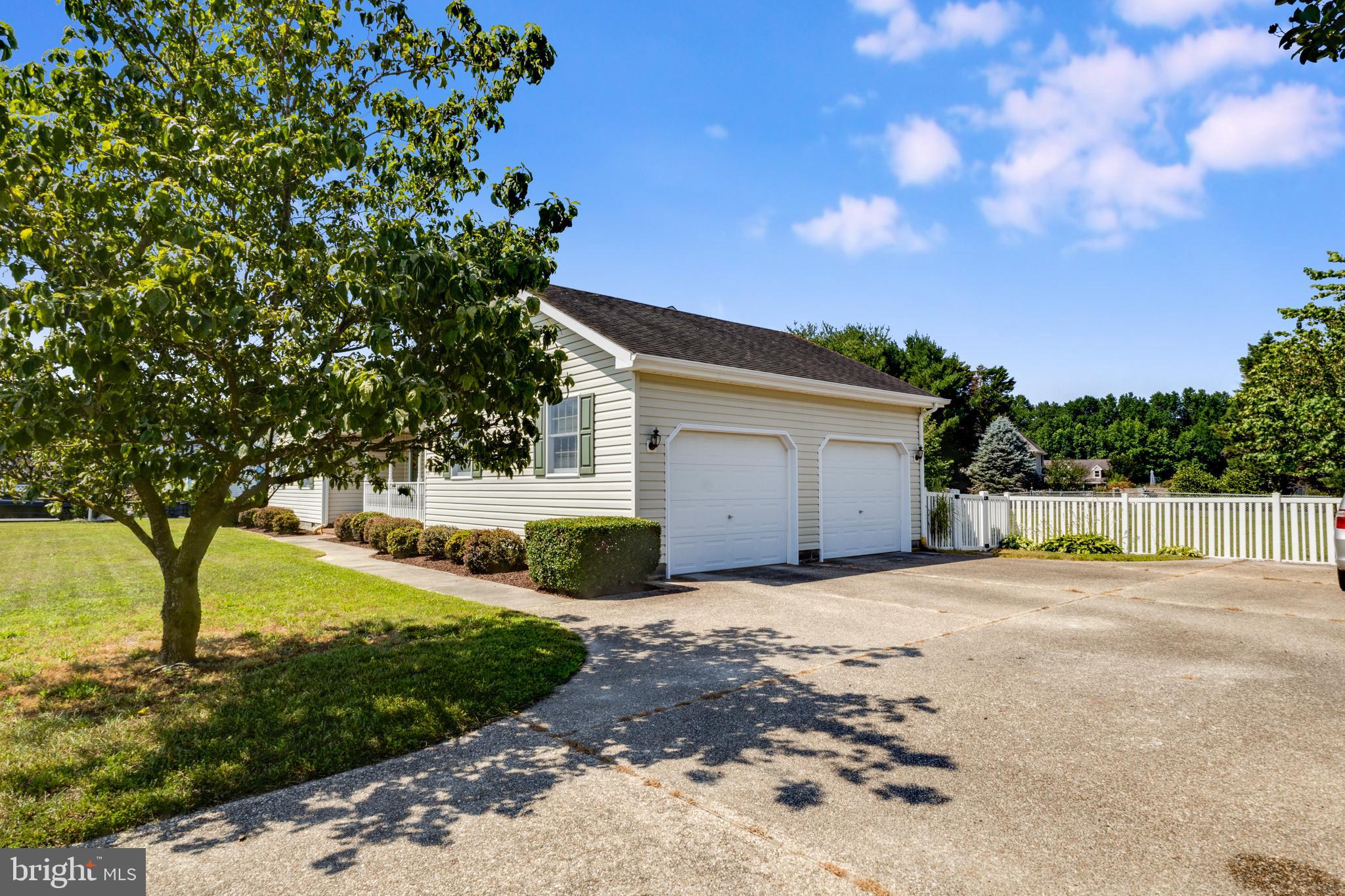 311 CHRISTOPHER DRIVE