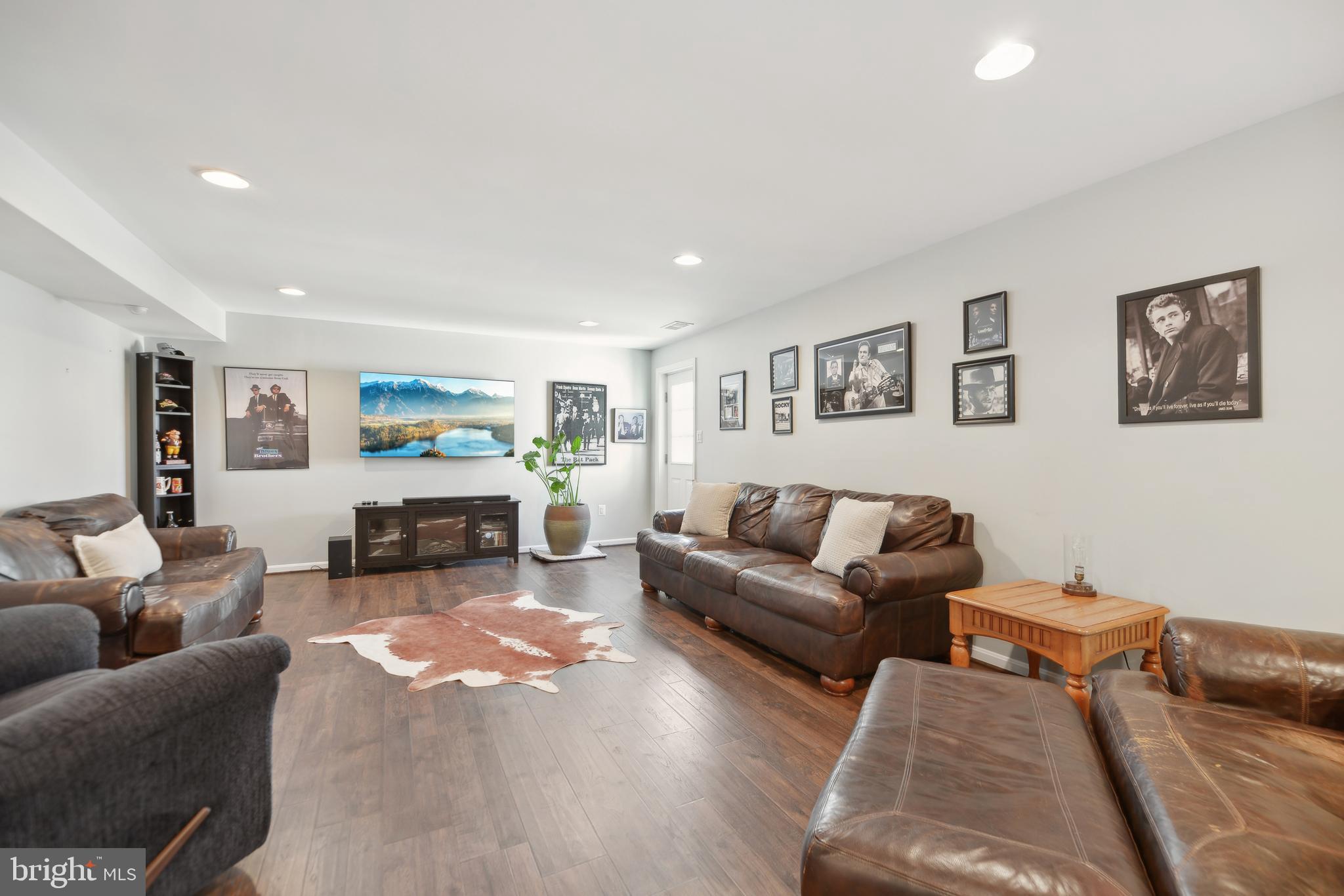 MEADOWS AT MORRIS FARM - Residential