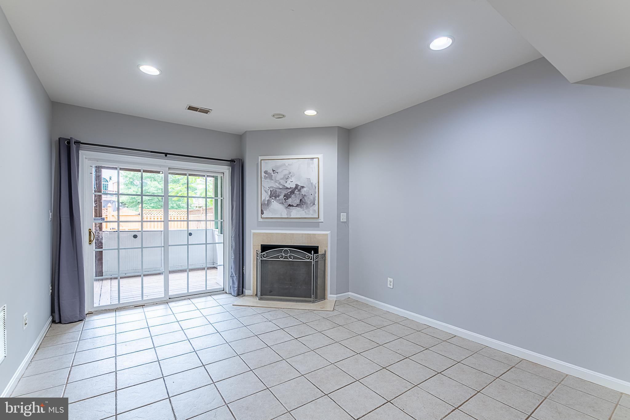 STONE RIDGE NORTH - Residential Lease