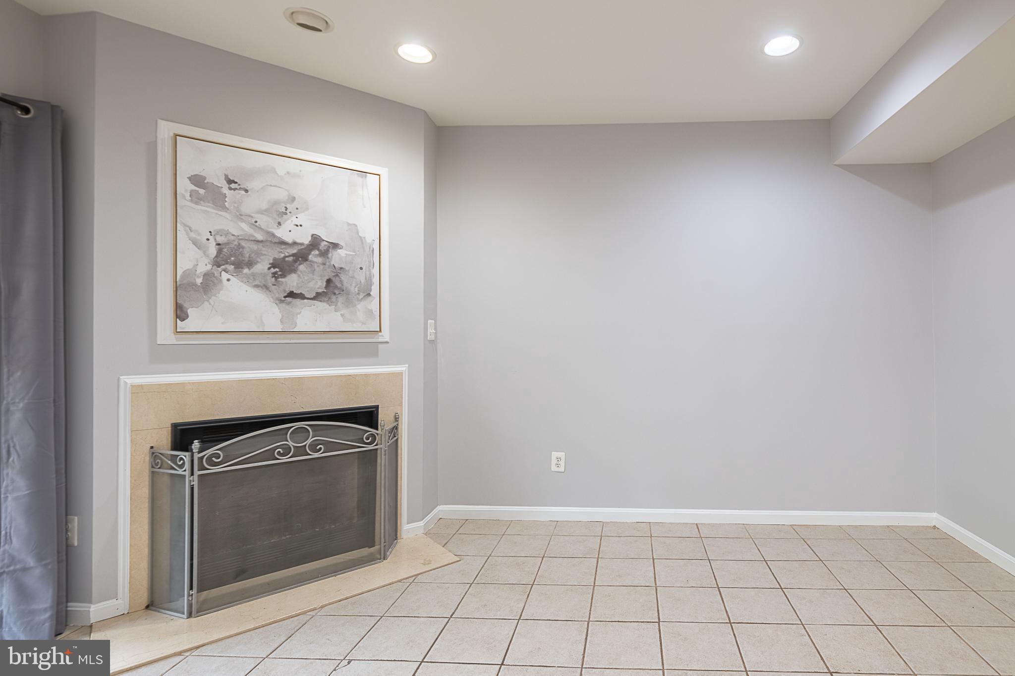 STONE RIDGE NORTH - Residential Lease