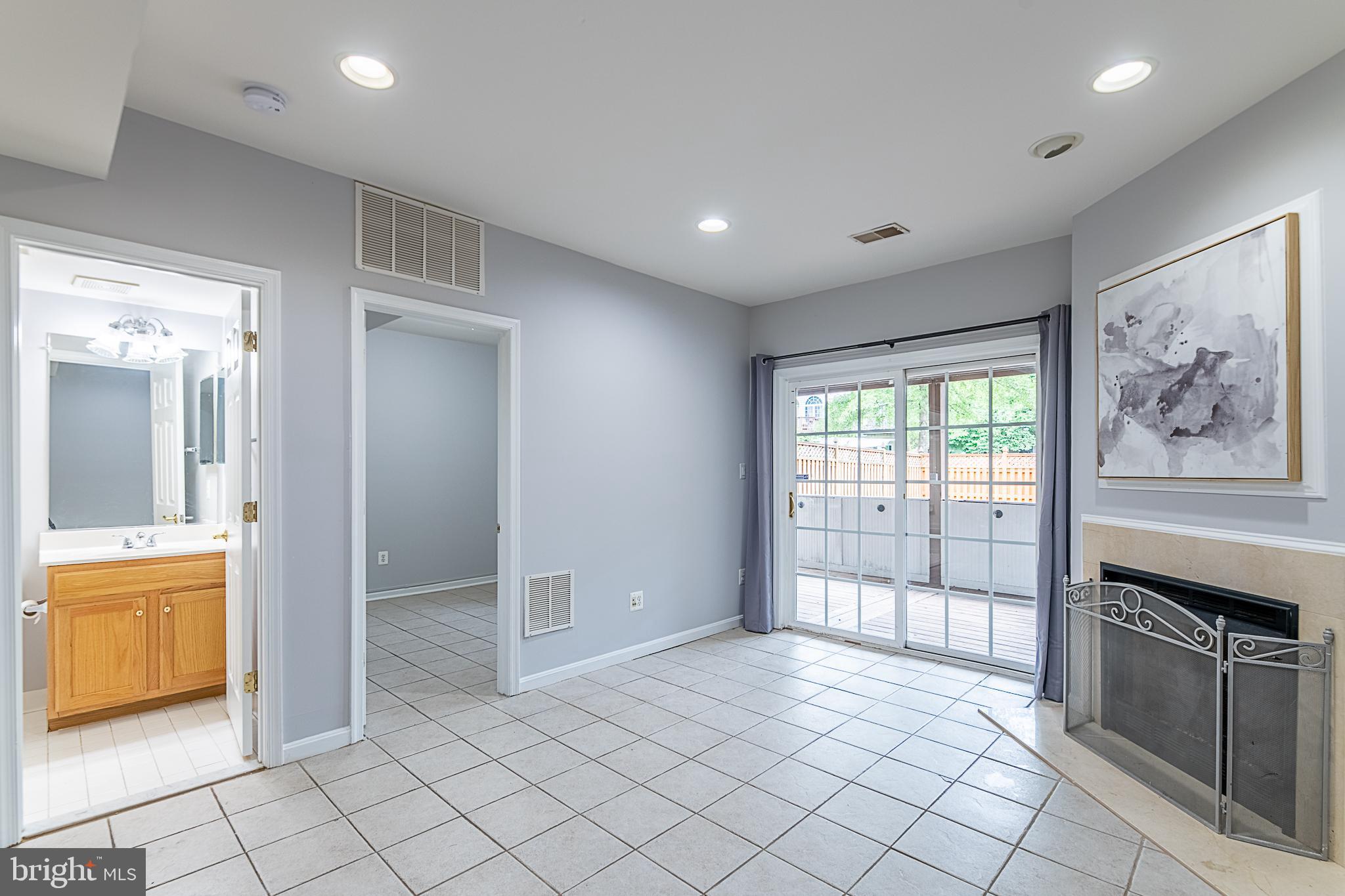 STONE RIDGE NORTH - Residential Lease