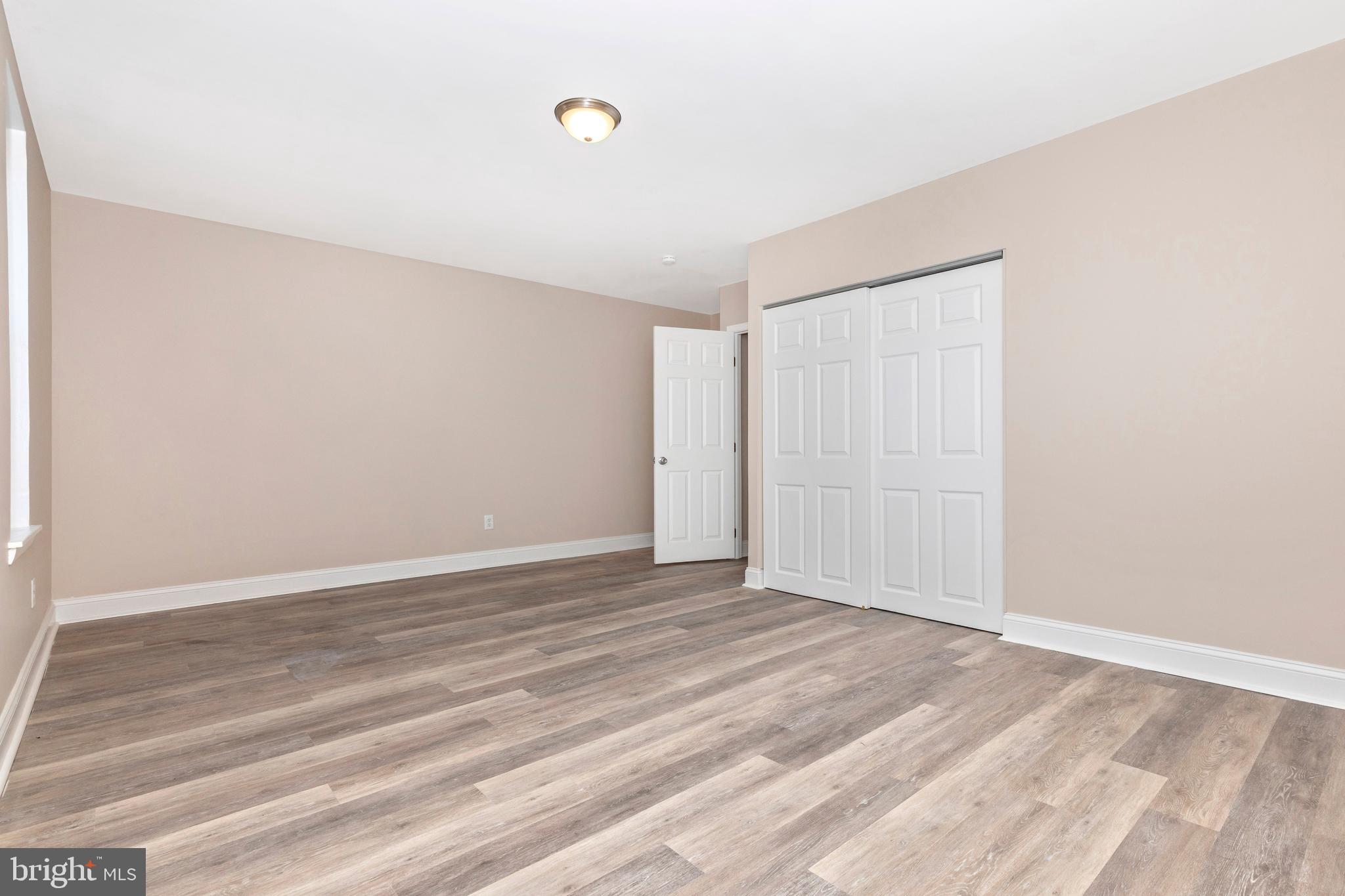 UNIVERSITY CITY - Residential Lease