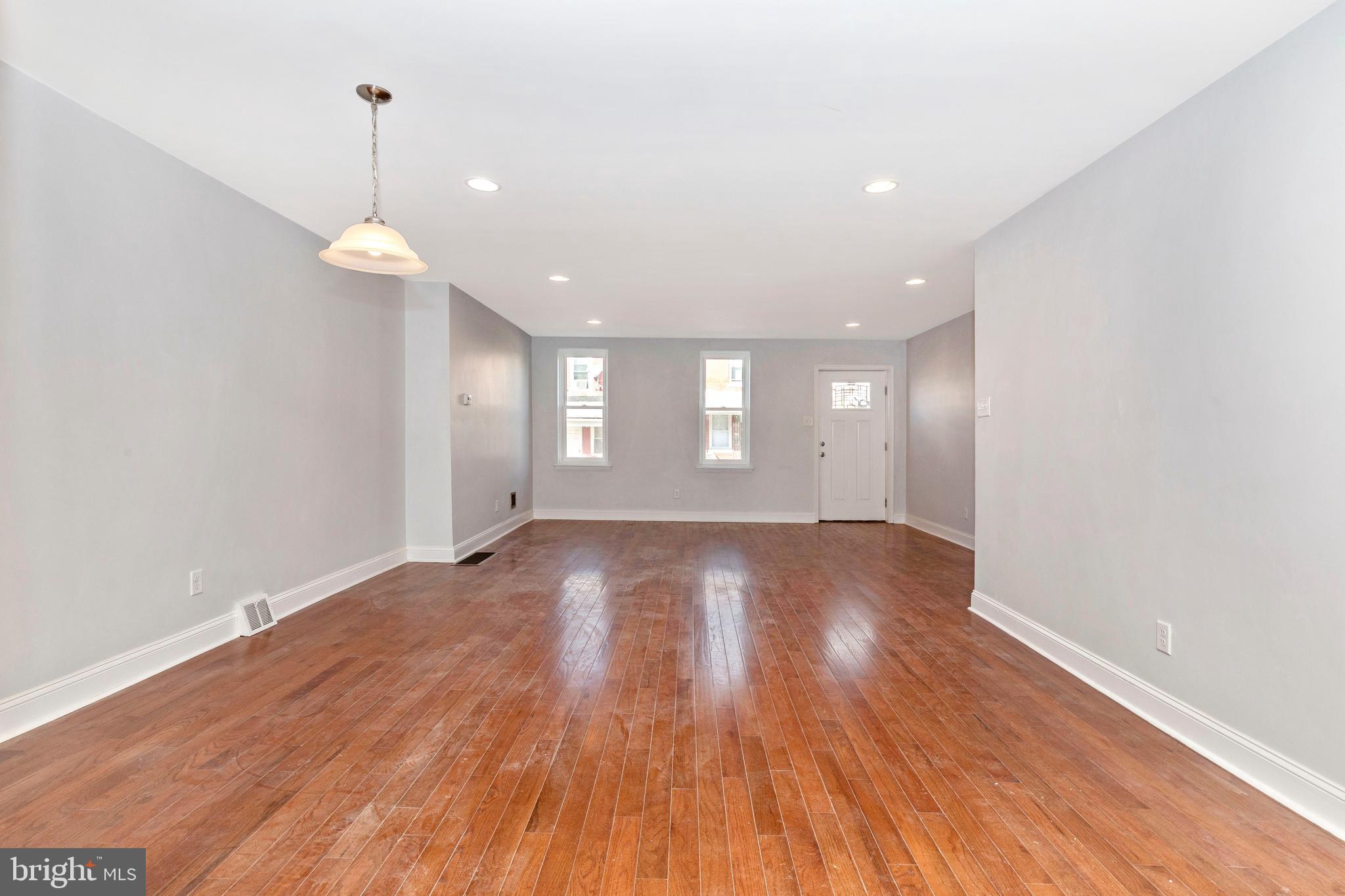 UNIVERSITY CITY - Residential Lease