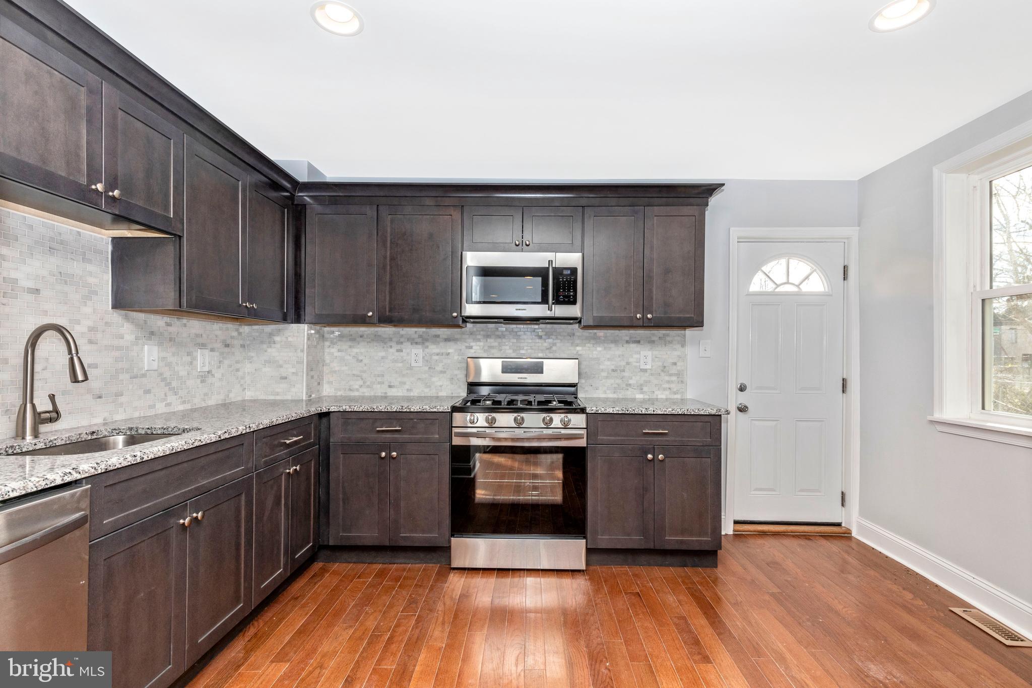 UNIVERSITY CITY - Residential Lease