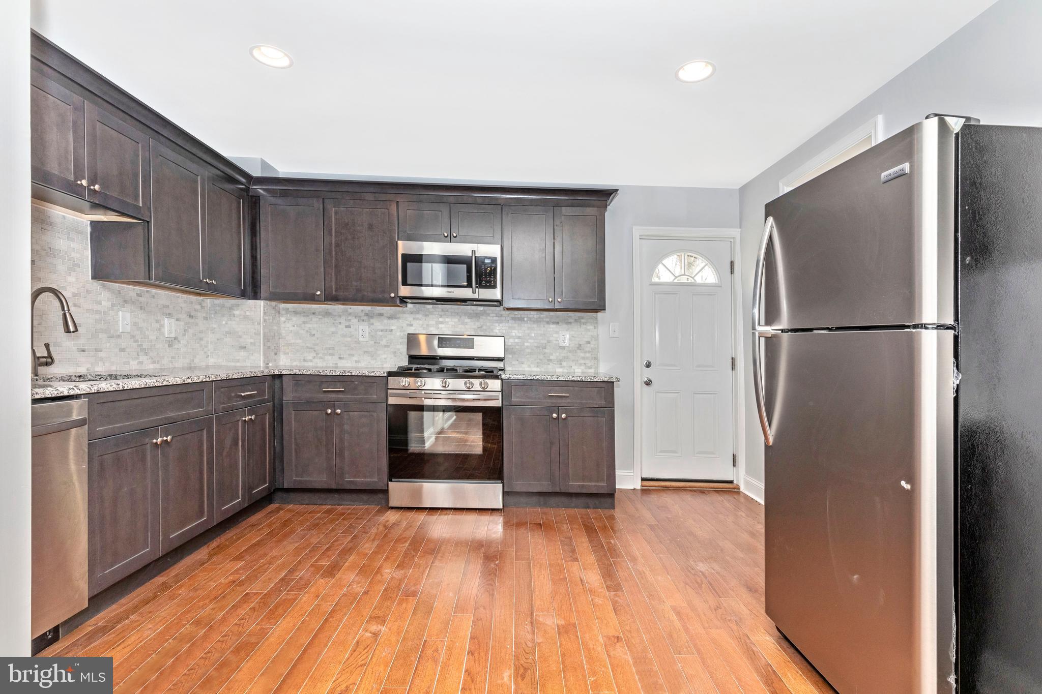 UNIVERSITY CITY - Residential Lease