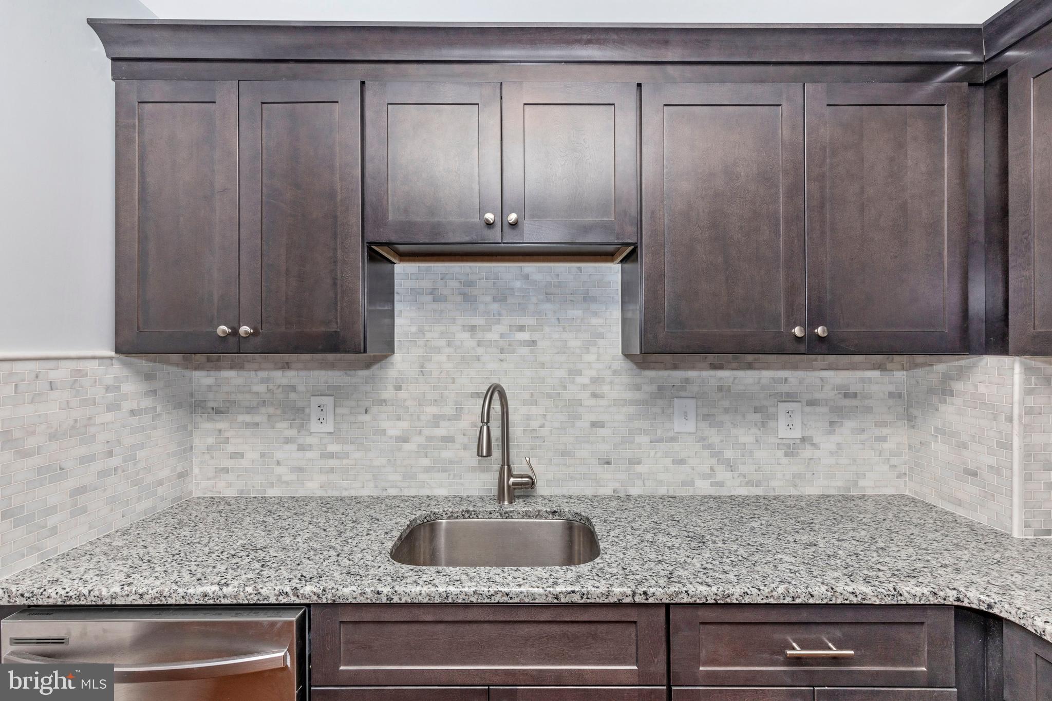 UNIVERSITY CITY - Residential Lease