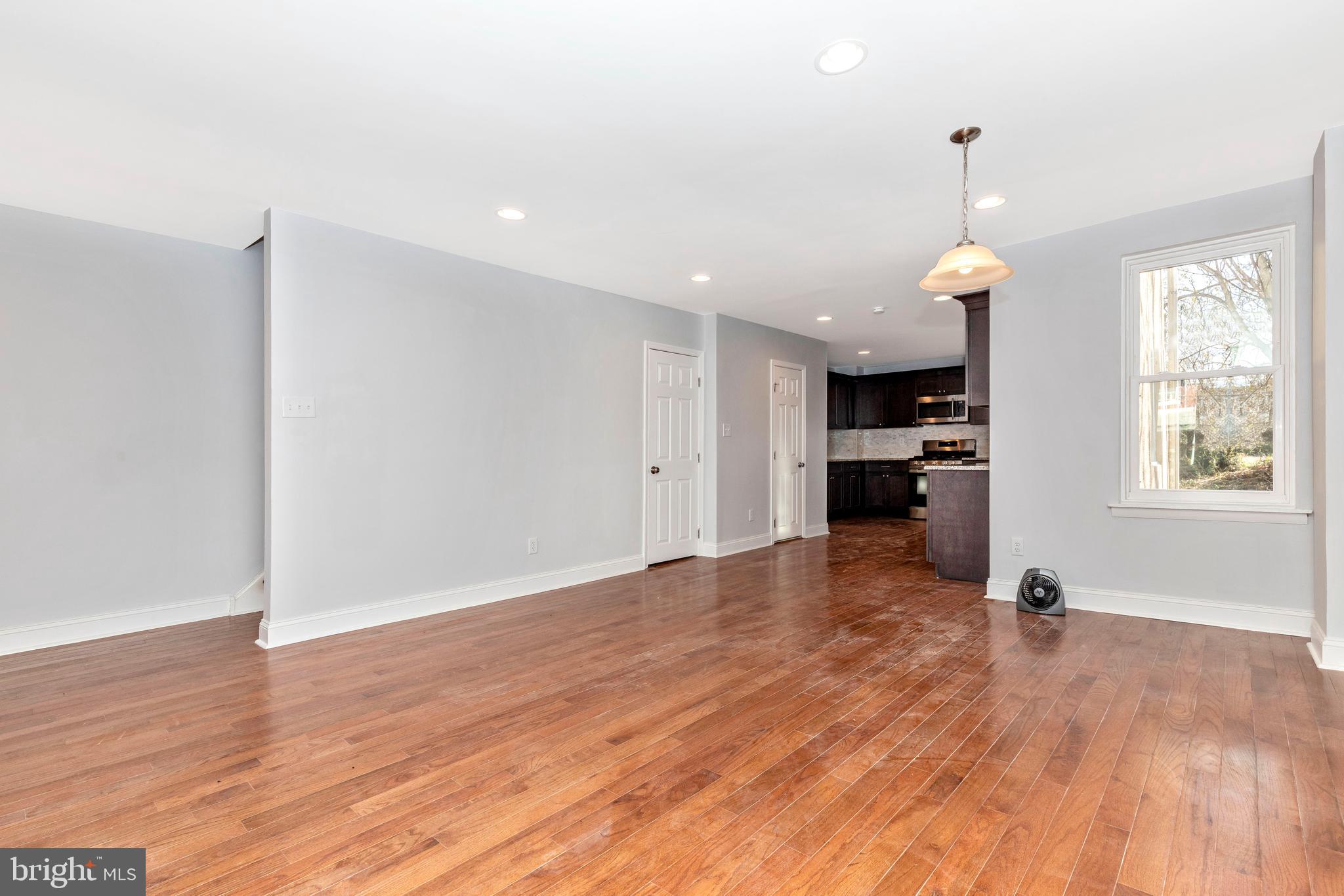 UNIVERSITY CITY - Residential Lease