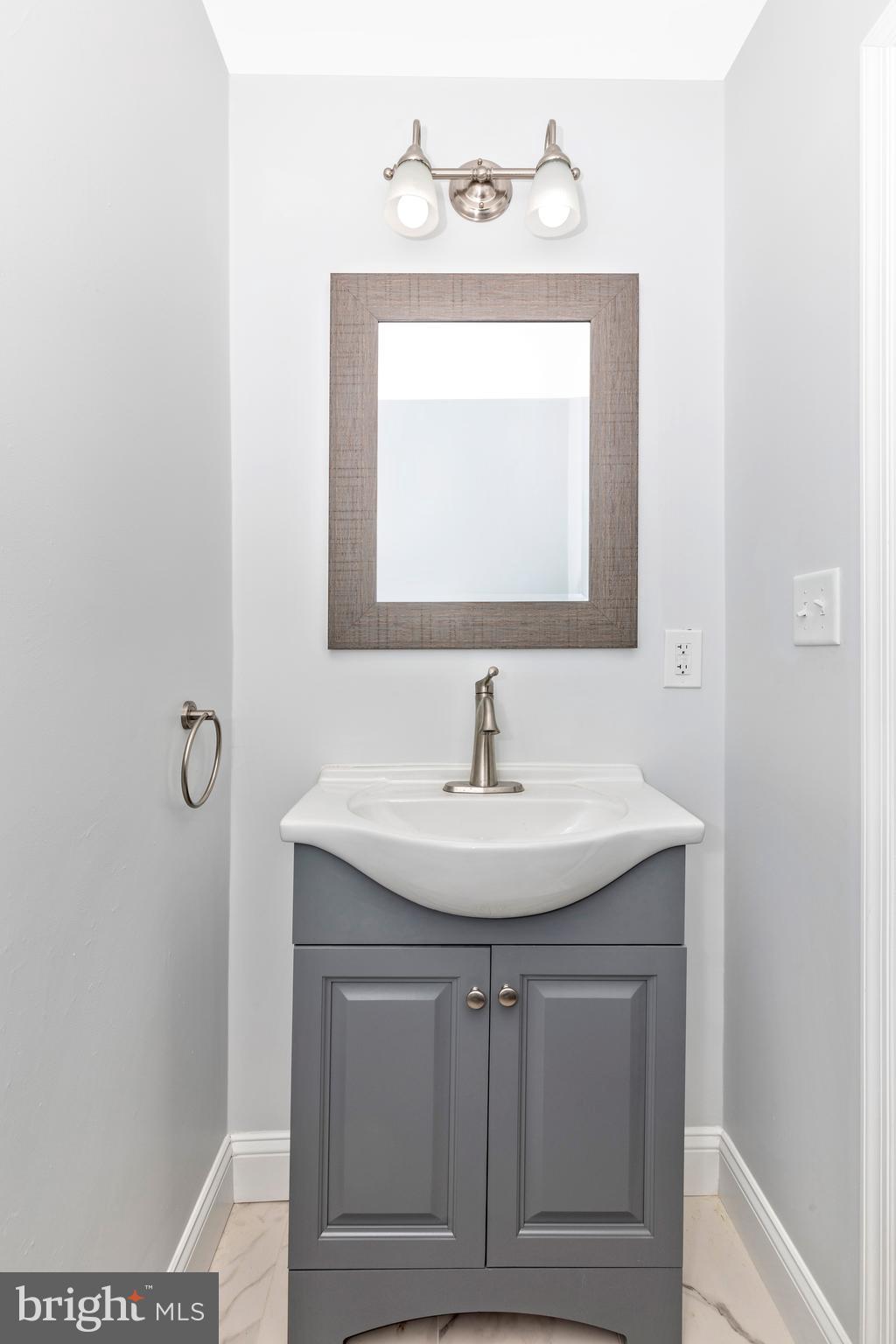 UNIVERSITY CITY - Residential Lease