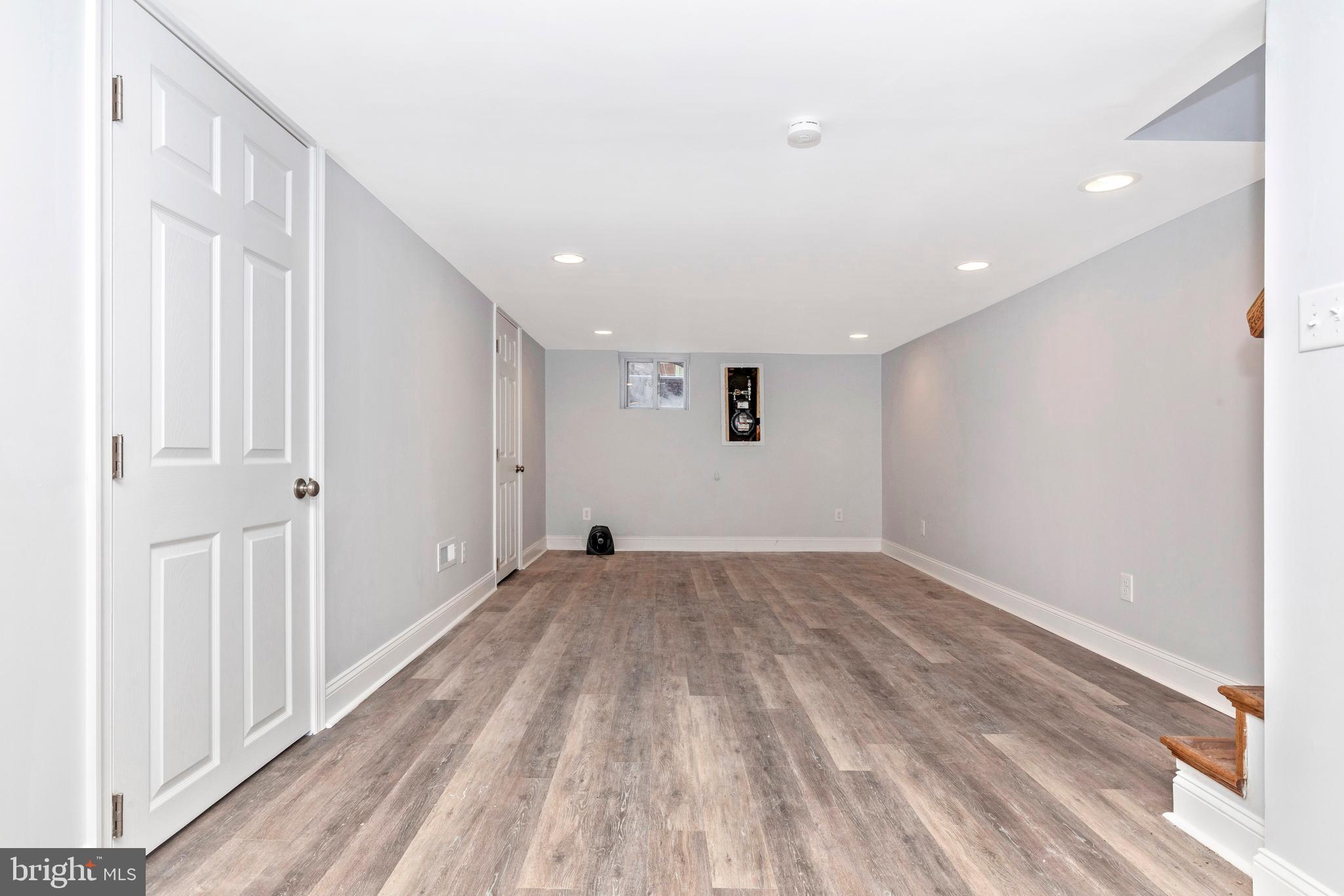 UNIVERSITY CITY - Residential Lease