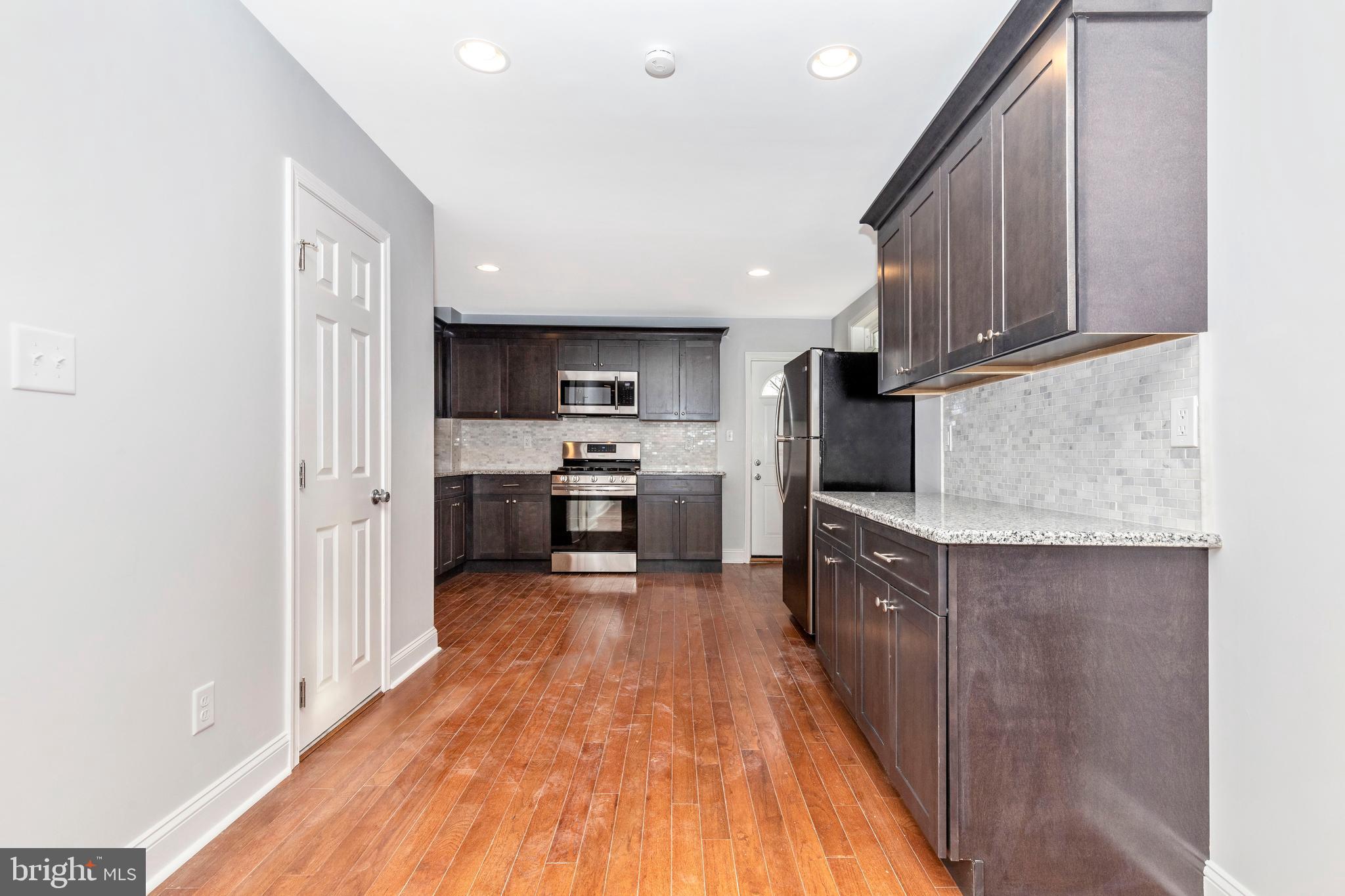 UNIVERSITY CITY - Residential Lease