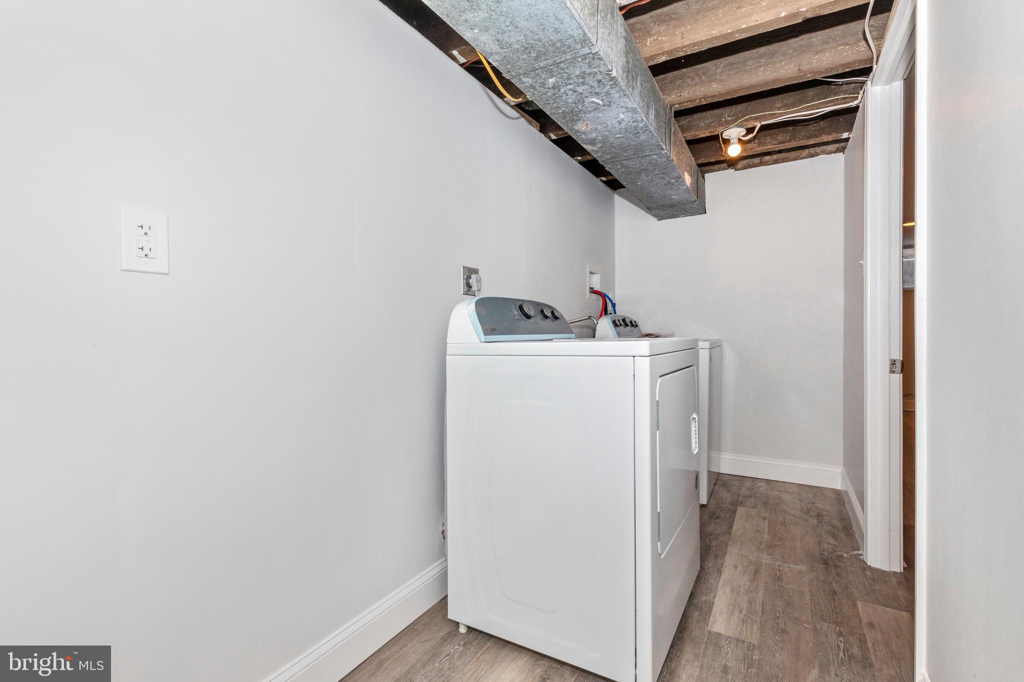 UNIVERSITY CITY - Residential Lease