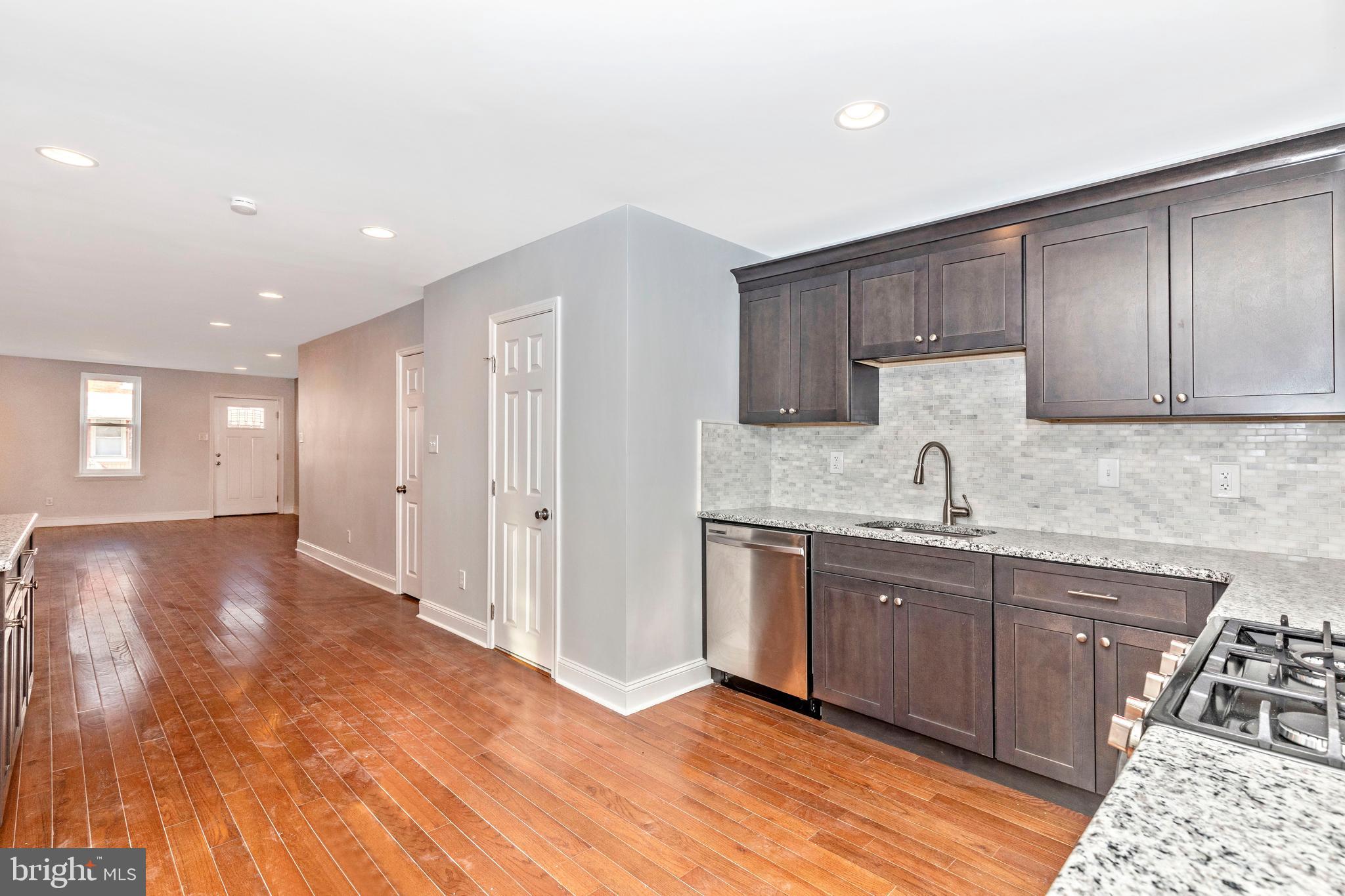 UNIVERSITY CITY - Residential Lease