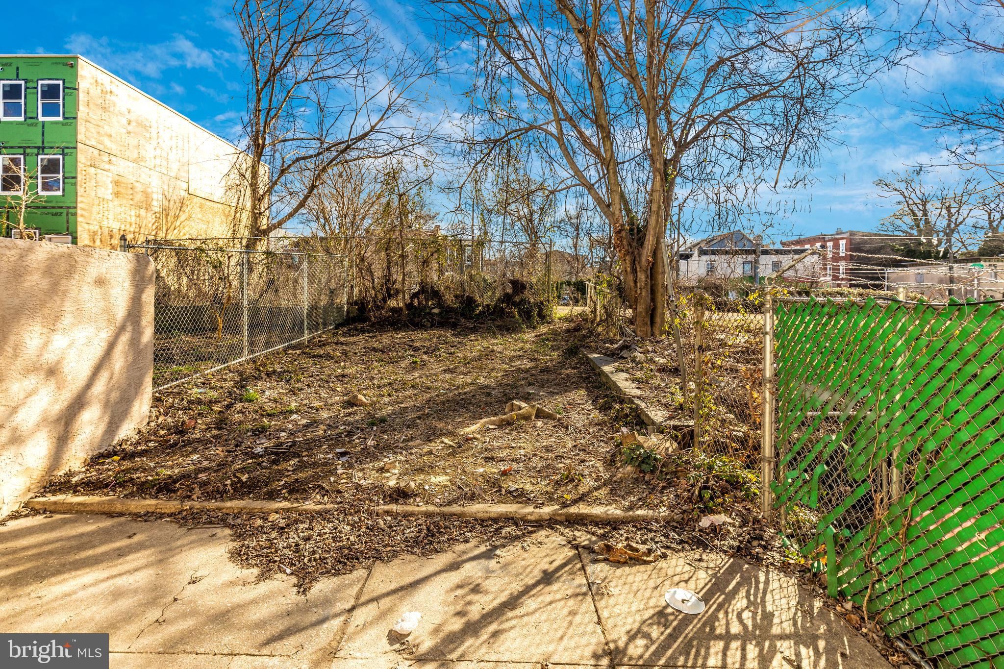 UNIVERSITY CITY - Residential Lease