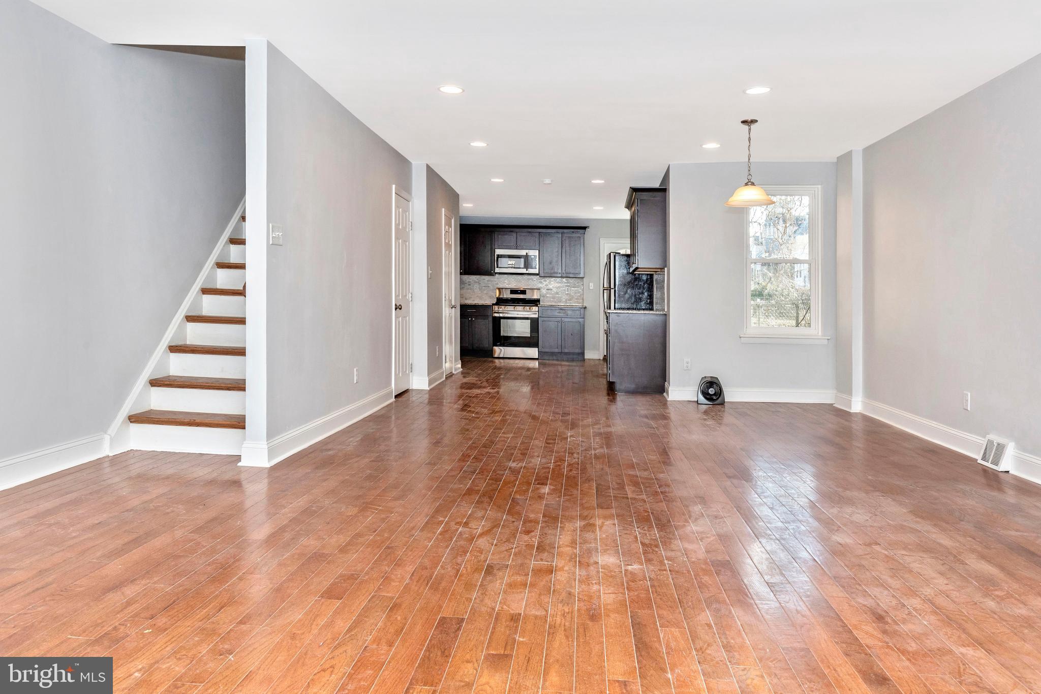 UNIVERSITY CITY - Residential Lease