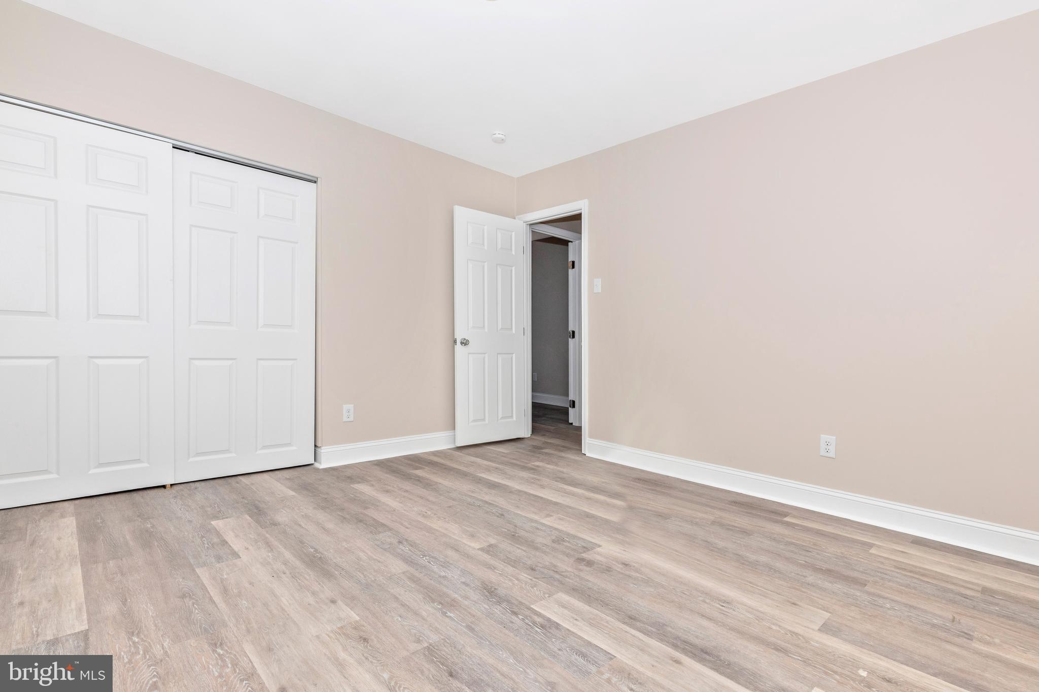 UNIVERSITY CITY - Residential Lease