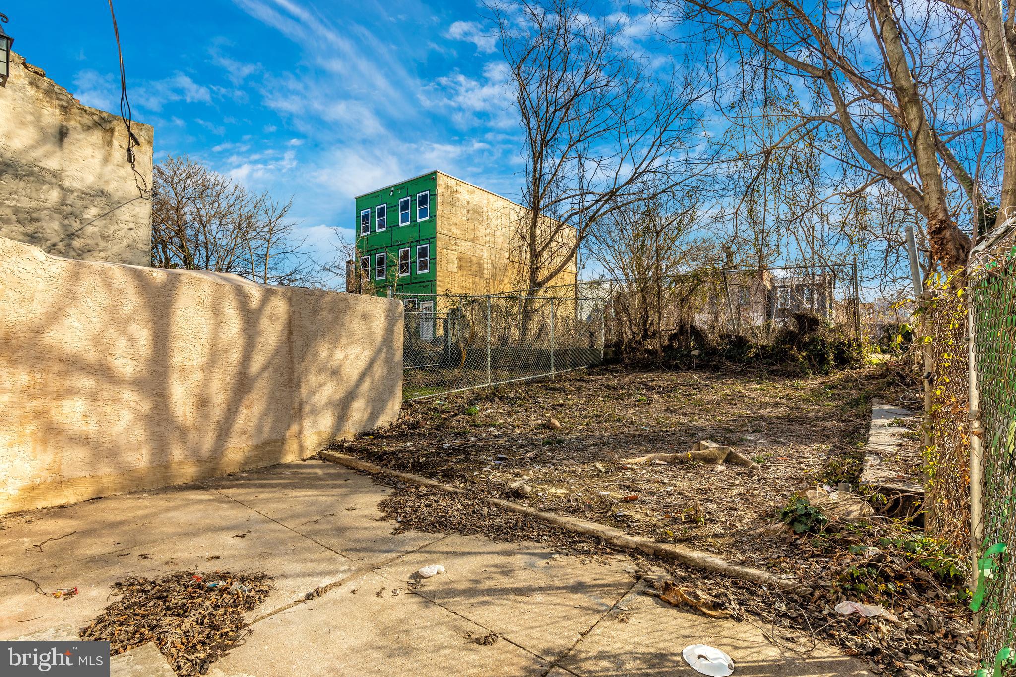 UNIVERSITY CITY - Residential Lease