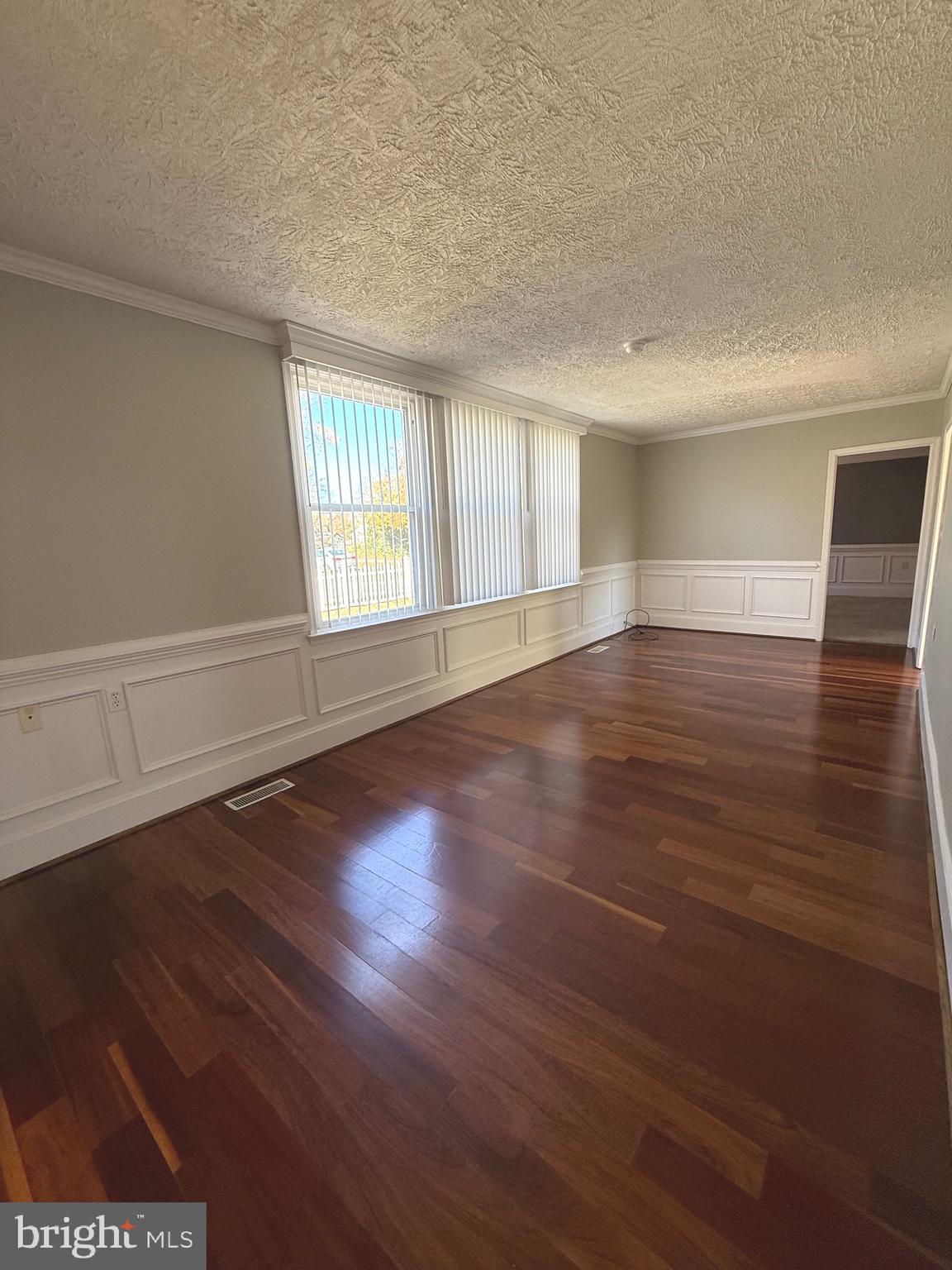 NON E - Residential Lease