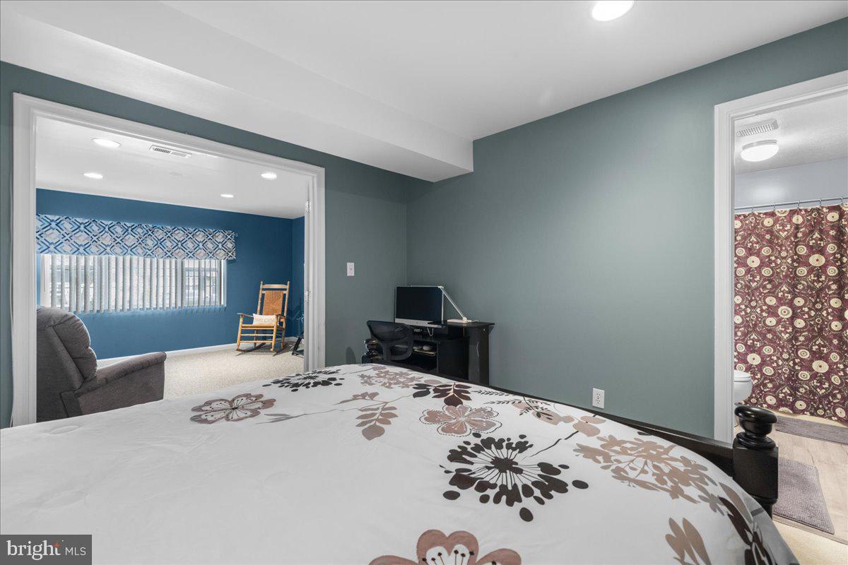 MADISON HEIGHTS - Residential