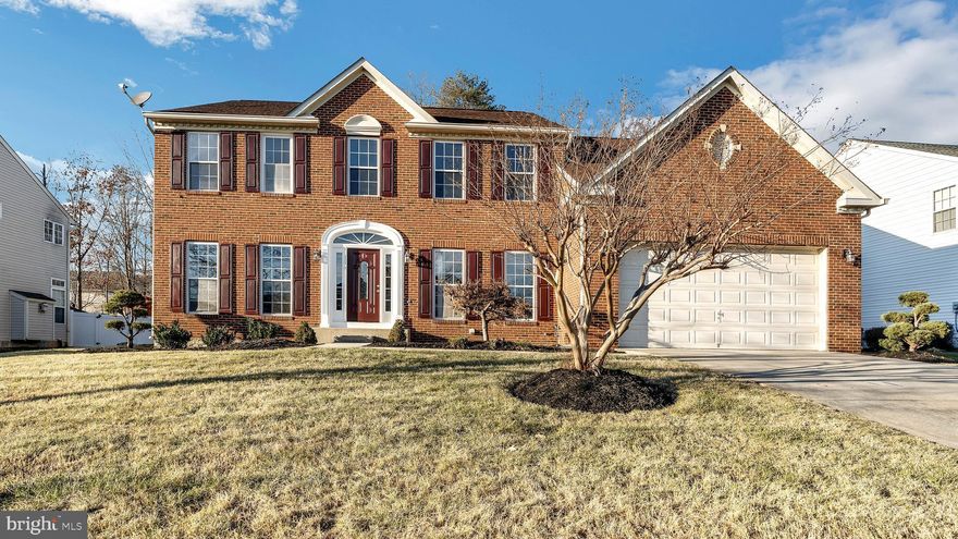 Plenty of room to grow in this 4 bedroom 3.5 bath home in established Simmons Acres. Walk into a light and bright two story foyer with wood floors flowing into the office, living room. and dining room The office to your right includes two oversized windows and french doors. The living room the the left features two oversized windows and crown molding that flows into the formal dining room with chair railing. The kitchen provides plenty of counter space, cabinet space, and island with electricity, and stainless steel appliances includes french foor refrigerator with pull out freezer and ice maker. The family room off of the kitchen features new plush carpeting and cozy fireplace. French doors lead to the deck and back yard, perfect for warm weather entertaining. Retreat to the spacious primary bedroom with tray ceiling, wood floors  and plenty of closet space. The spa like en-suite includes dual vanity, soaking tub and separate stall shower. Three bedrooms with wood floors and a hall bath completes the level. The lower level is perfect for additional living space and rec room/media room and includes the 3rd full bathroom. This wonderful community offers close proximity to National Harbor, Andrews AF, Bolling AFB, and Washington DC.