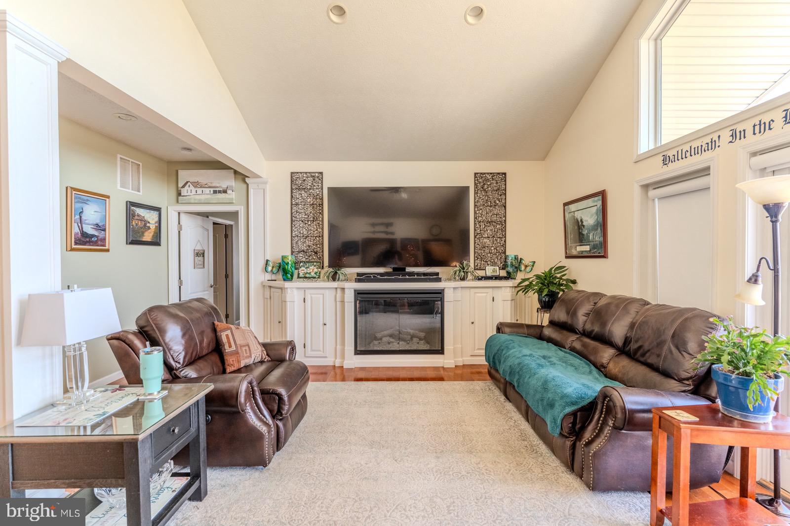 ORCHARD VIEW ESTATES - Residential