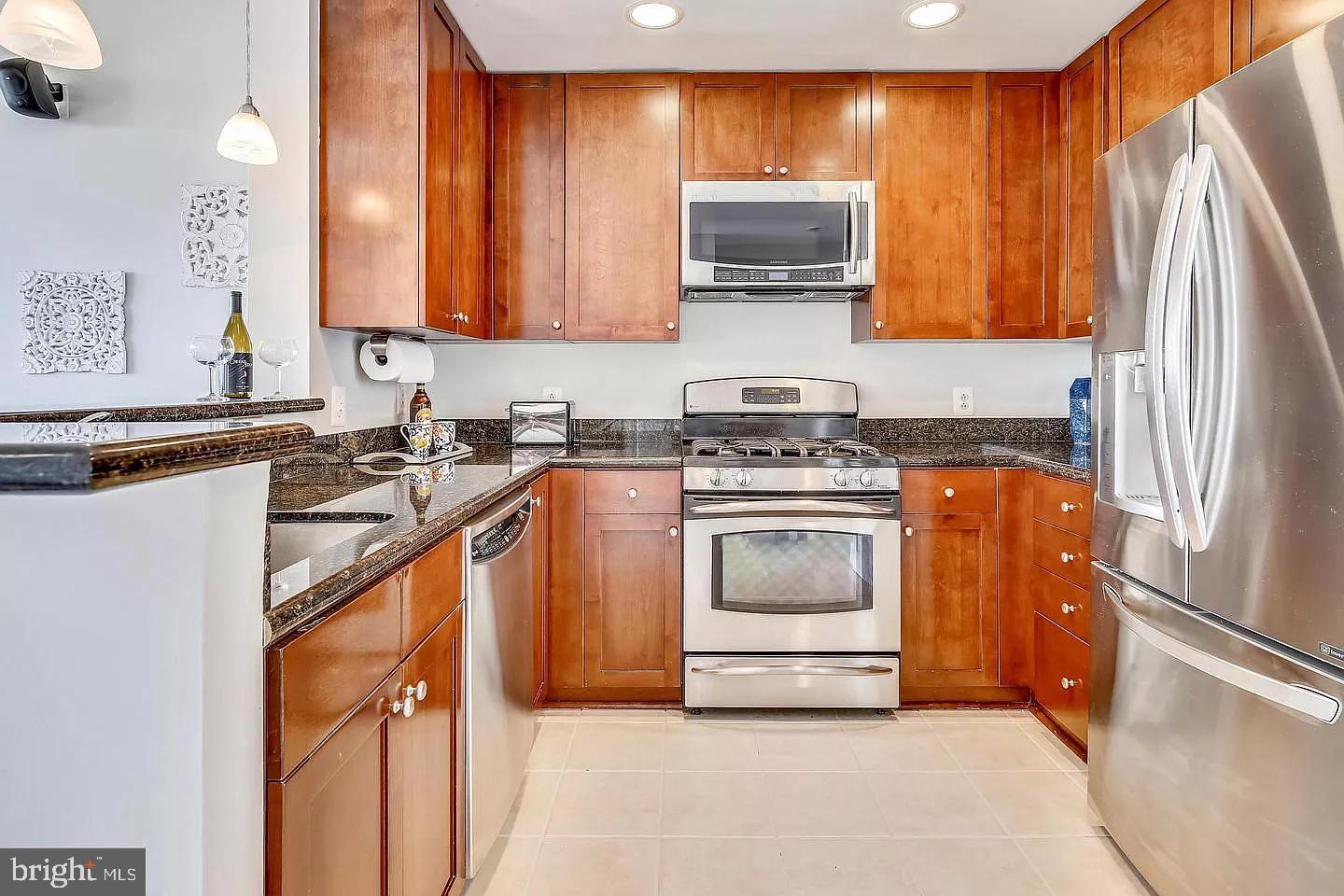 3650 S GLEBE ROAD 653