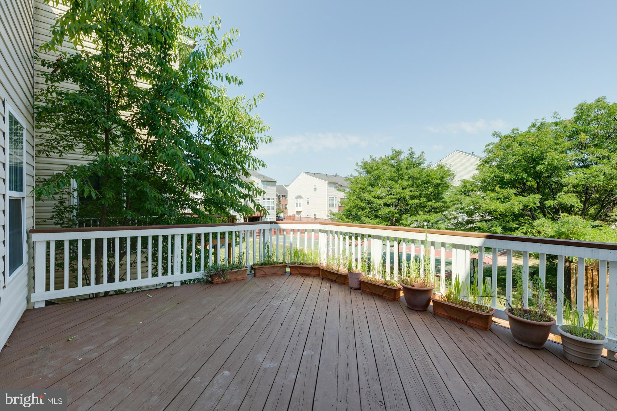 MCNAIR FARMS LANDBAY - Residential Lease