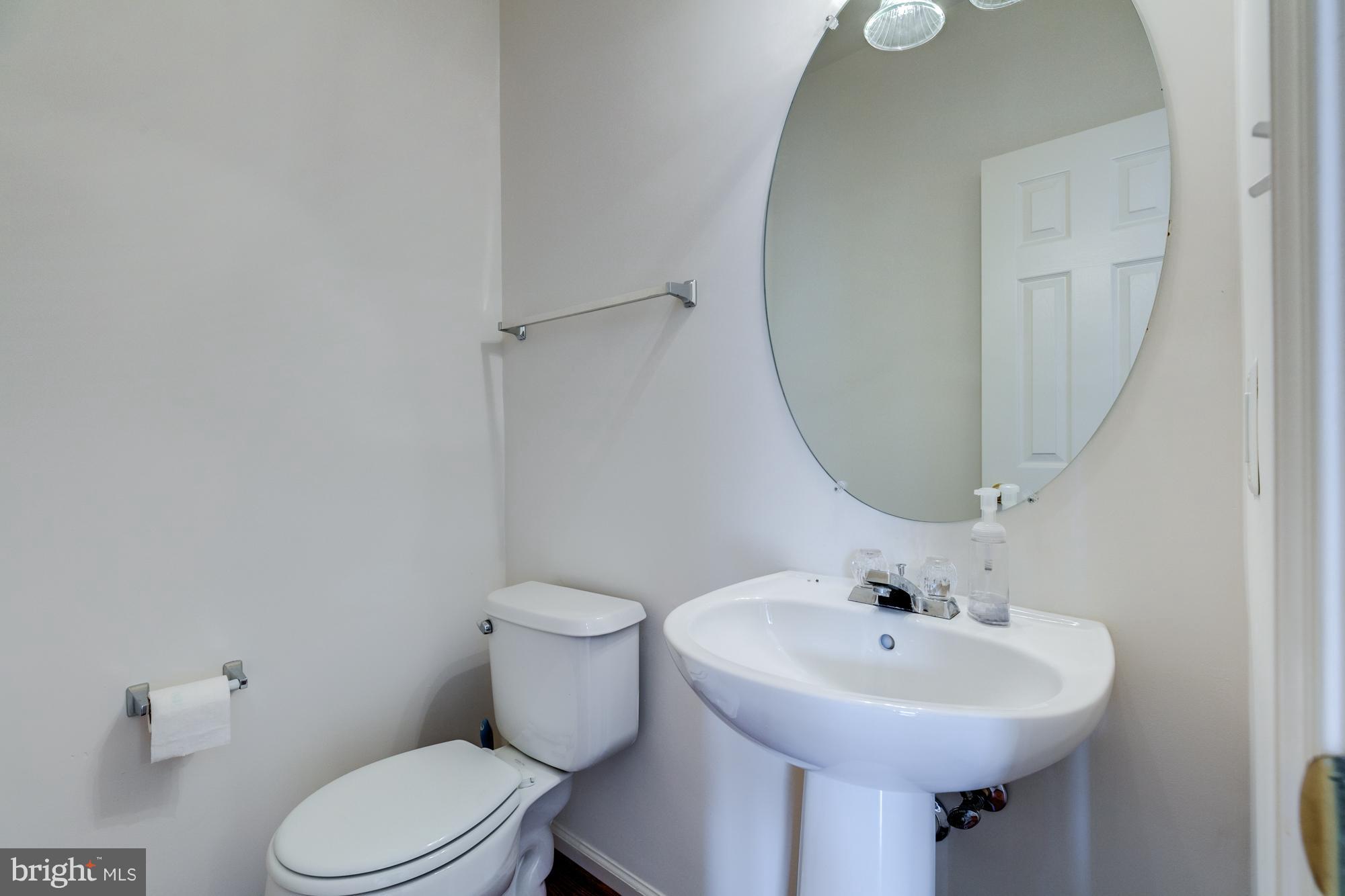 MCNAIR FARMS LANDBAY - Residential Lease