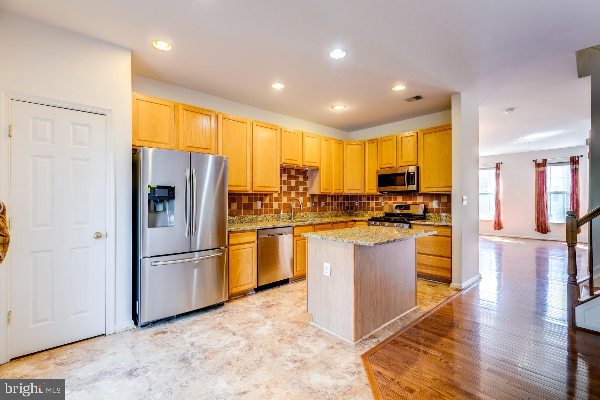 MCNAIR FARMS LANDBAY - Residential Lease