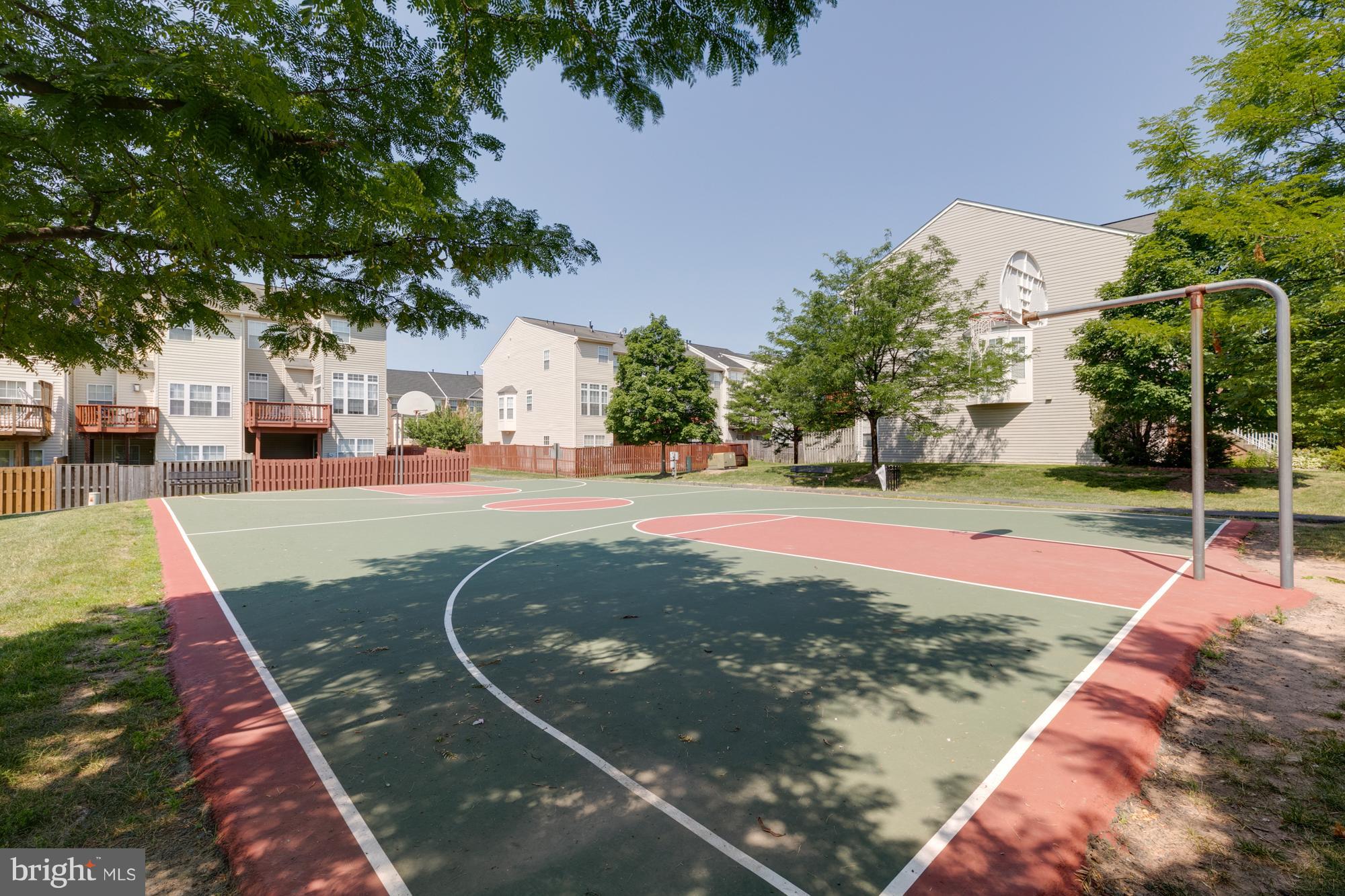 MCNAIR FARMS LANDBAY - Residential Lease