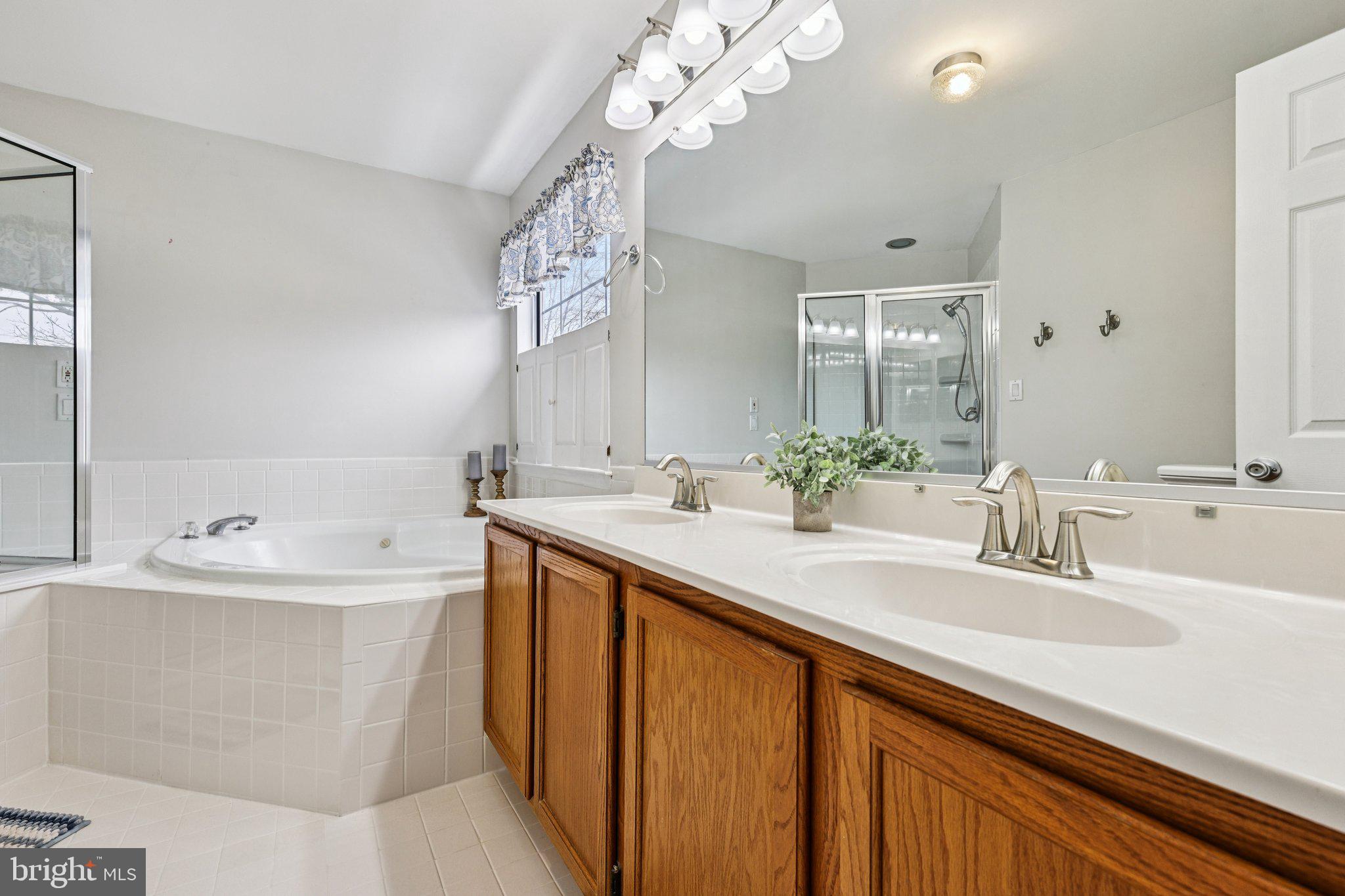 BALDWIN OAKS - Residential