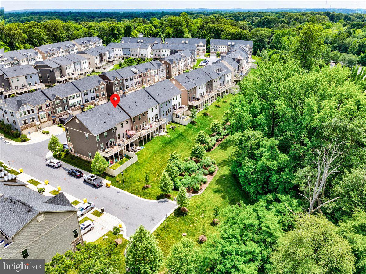 PONDVIEW - Residential