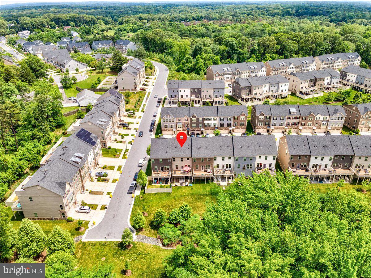 PONDVIEW - Residential