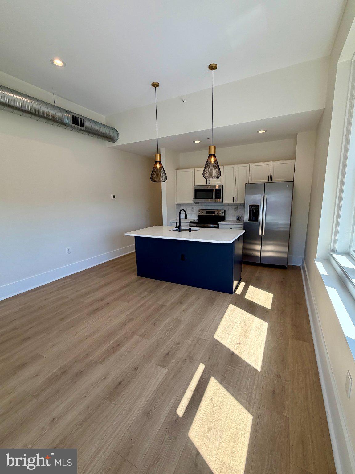 631 S BROADWAY 304