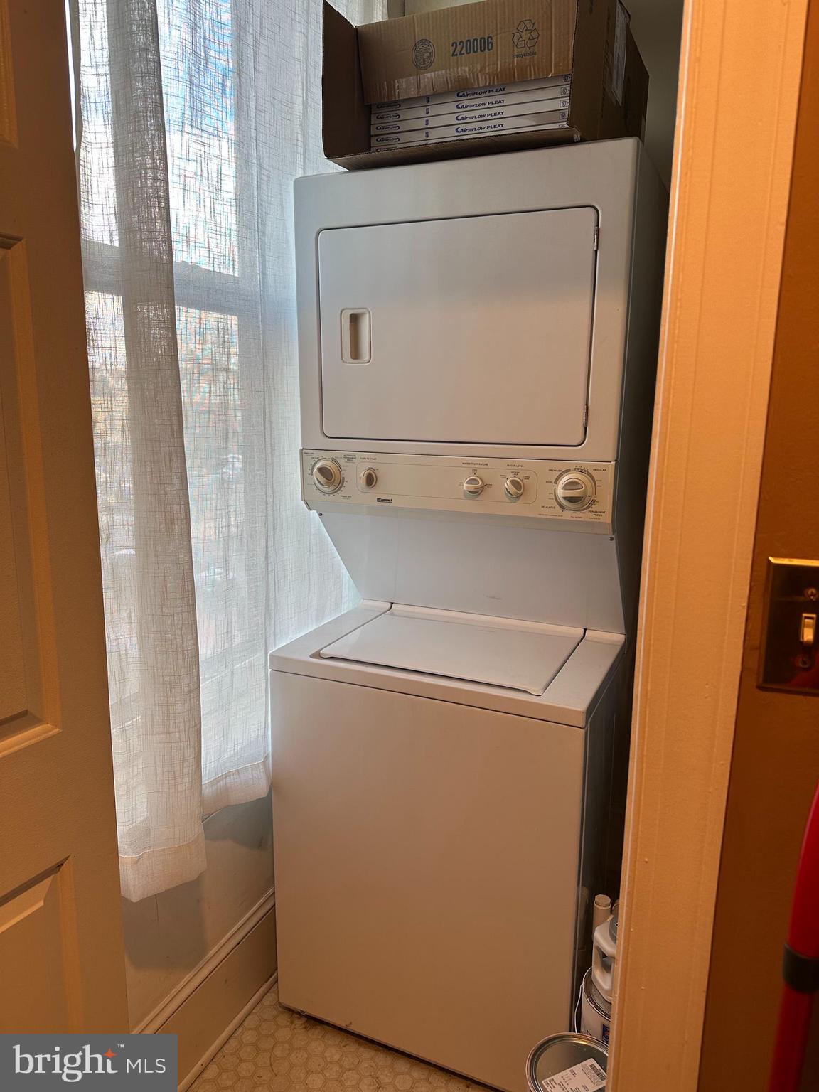 TROLLEY SQUARE - Residential Lease