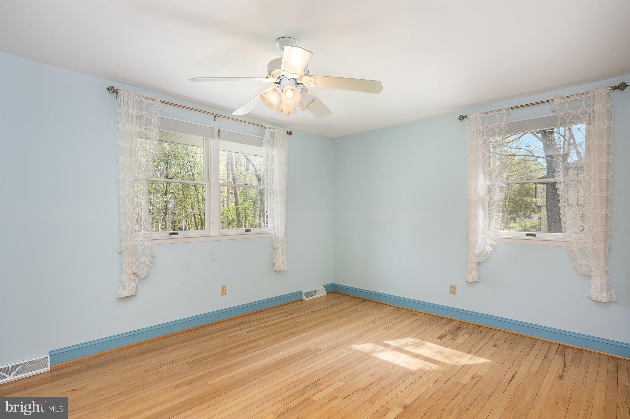 OAKINGTON MANOR - Residential