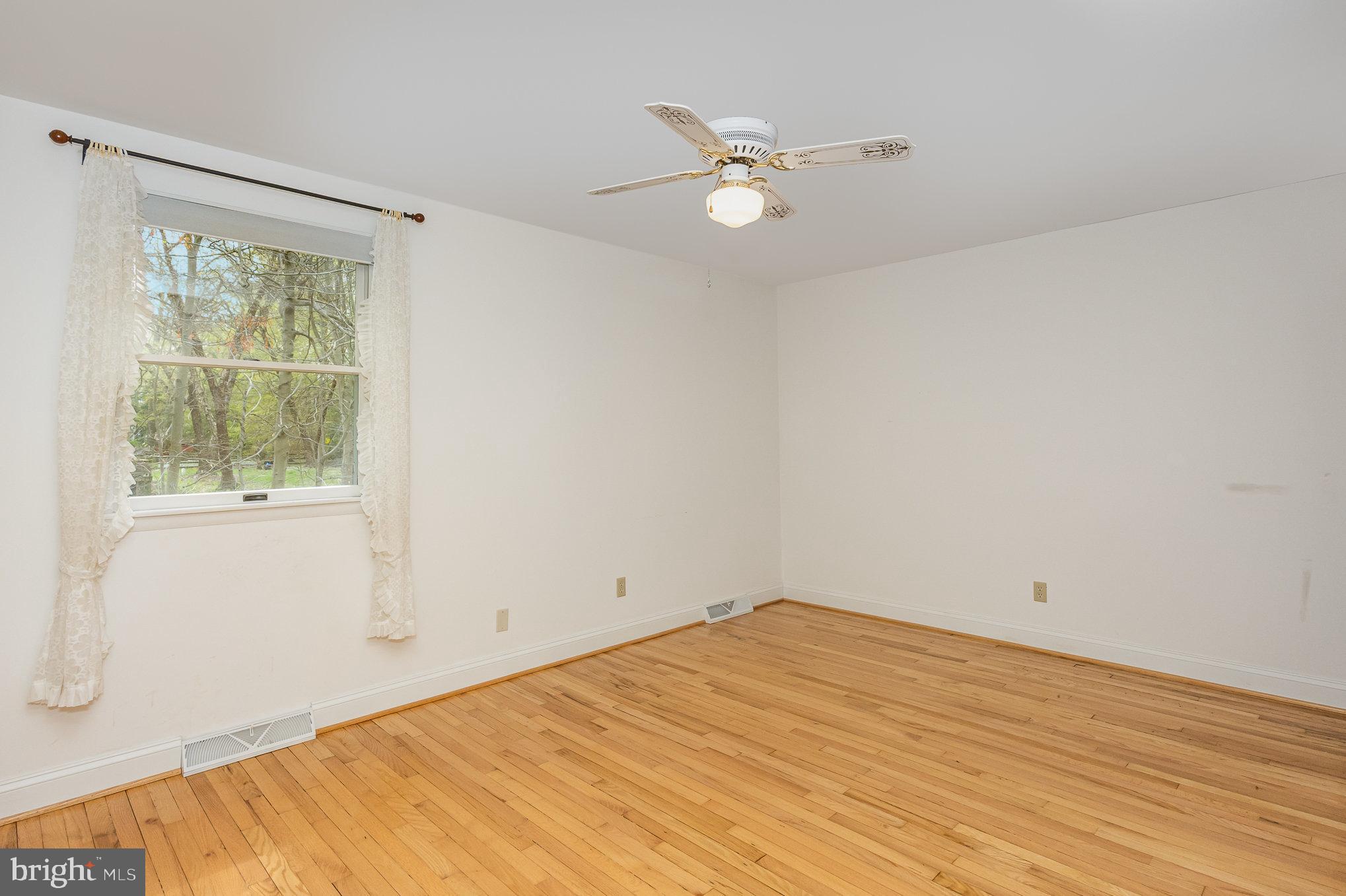 OAKINGTON MANOR - Residential