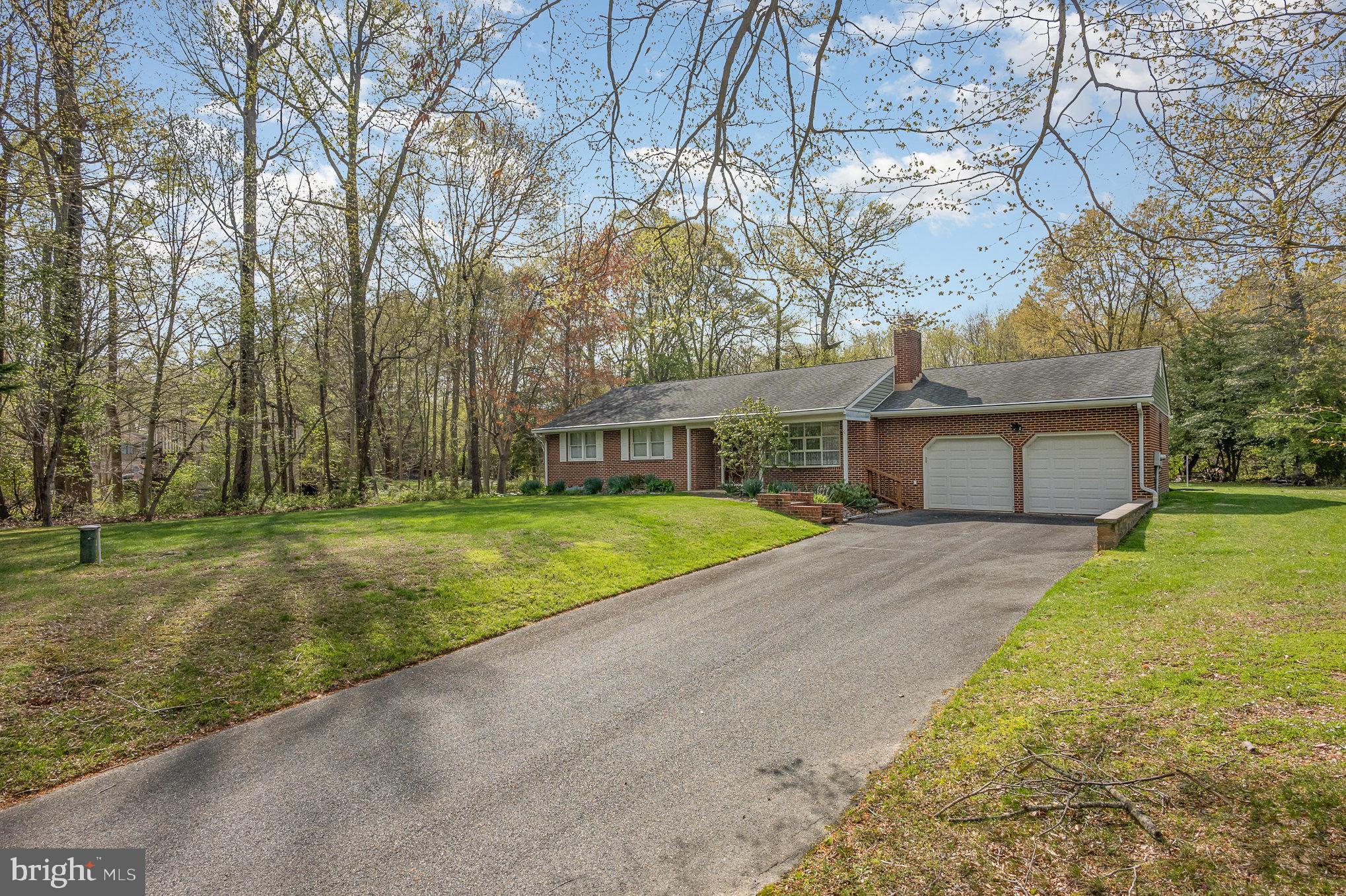 OAKINGTON MANOR - Residential