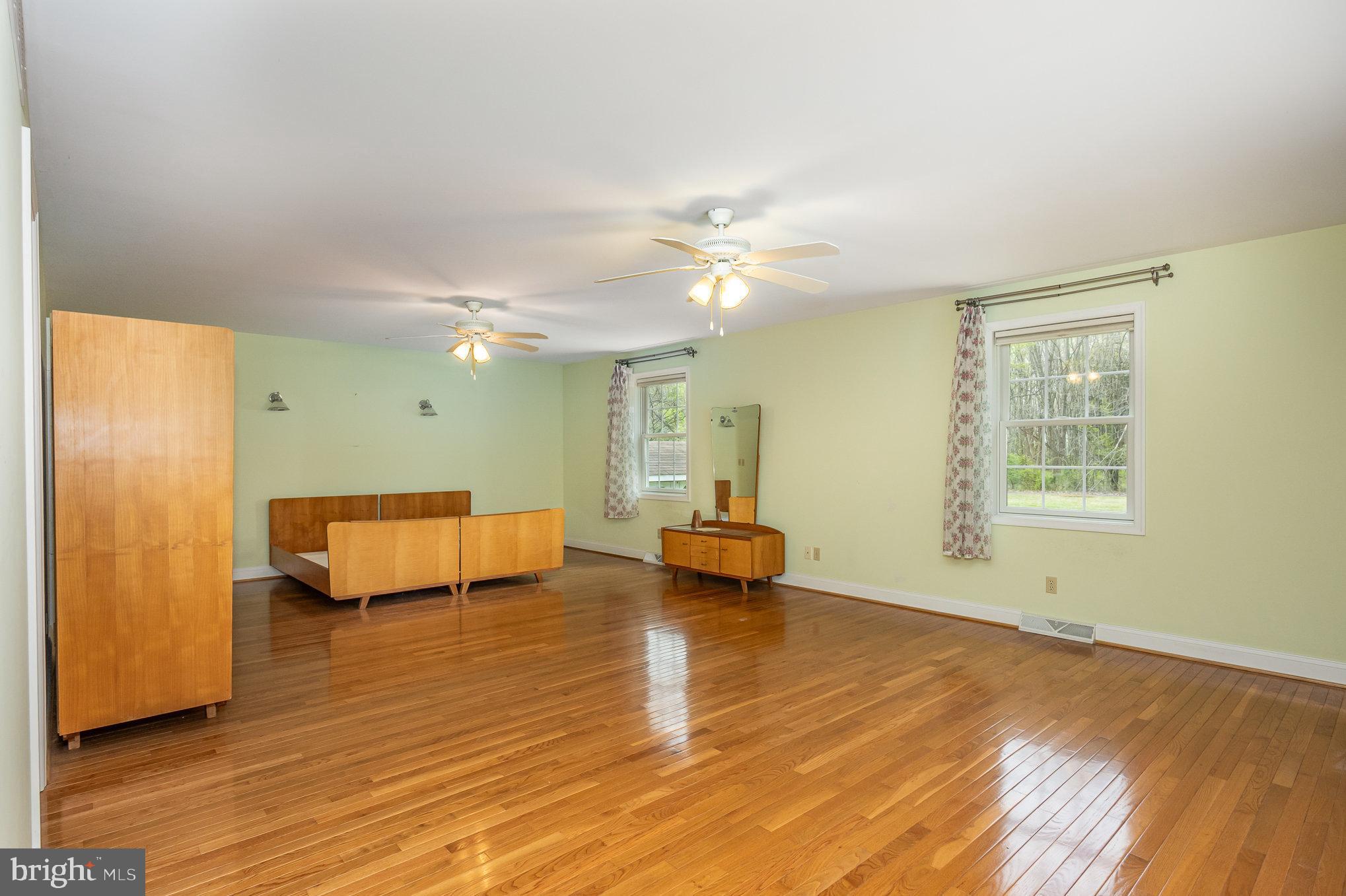 OAKINGTON MANOR - Residential