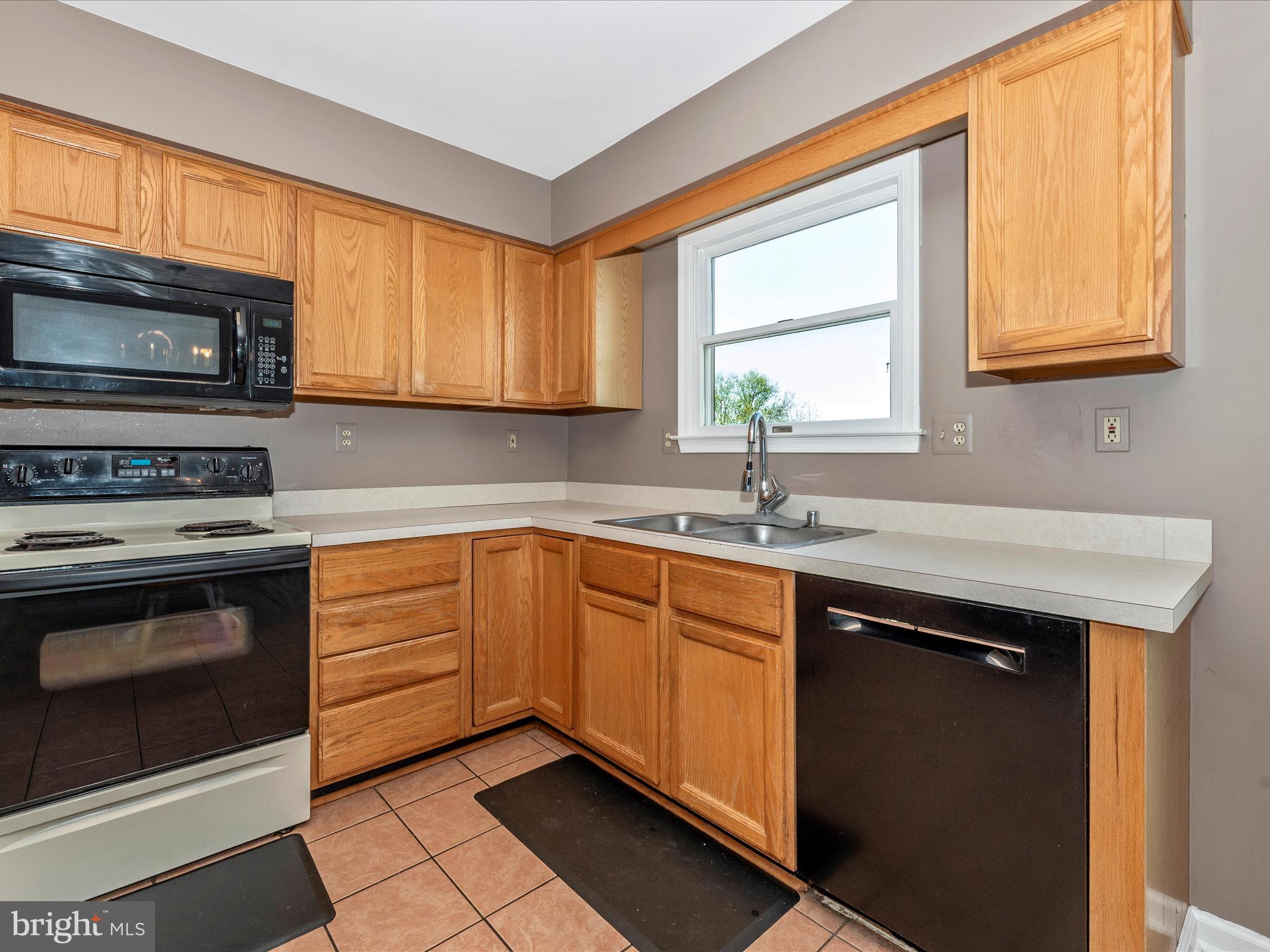 FAIR WINDS ESTATES - Residential