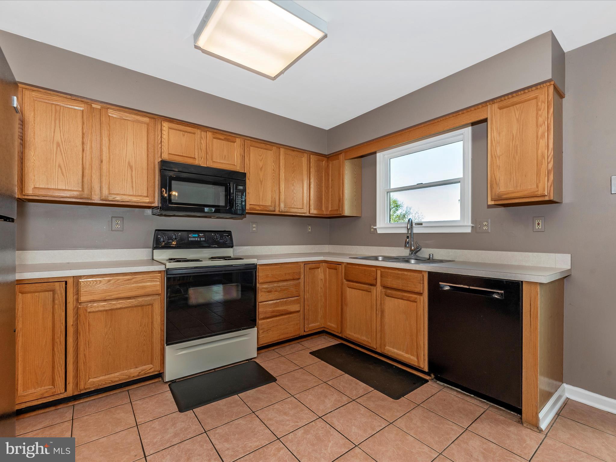 FAIR WINDS ESTATES - Residential